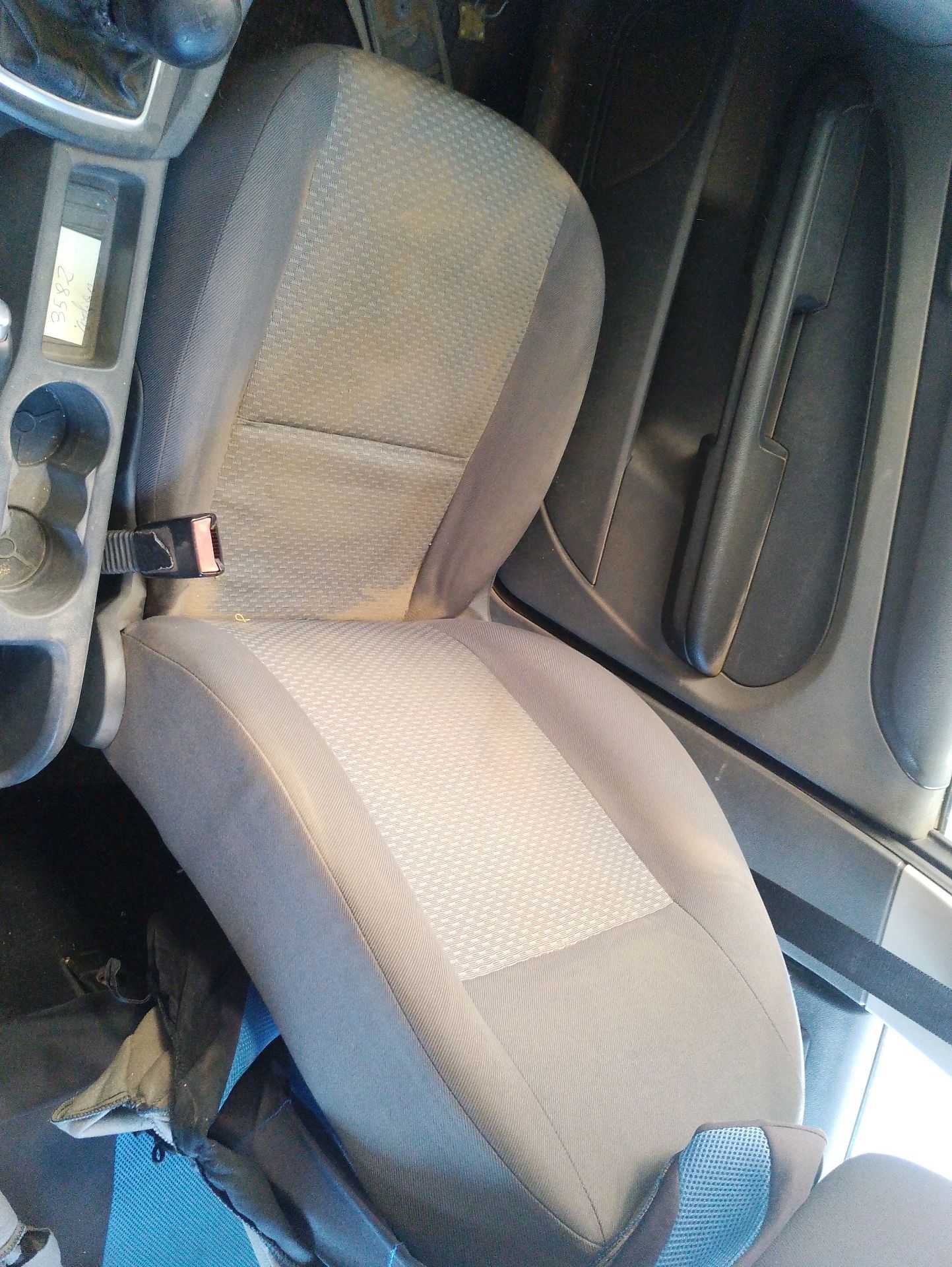 Recambio de asiento delantero derecho para ford focus ii descapotable 2.0 tdci referencia OEM IAM   