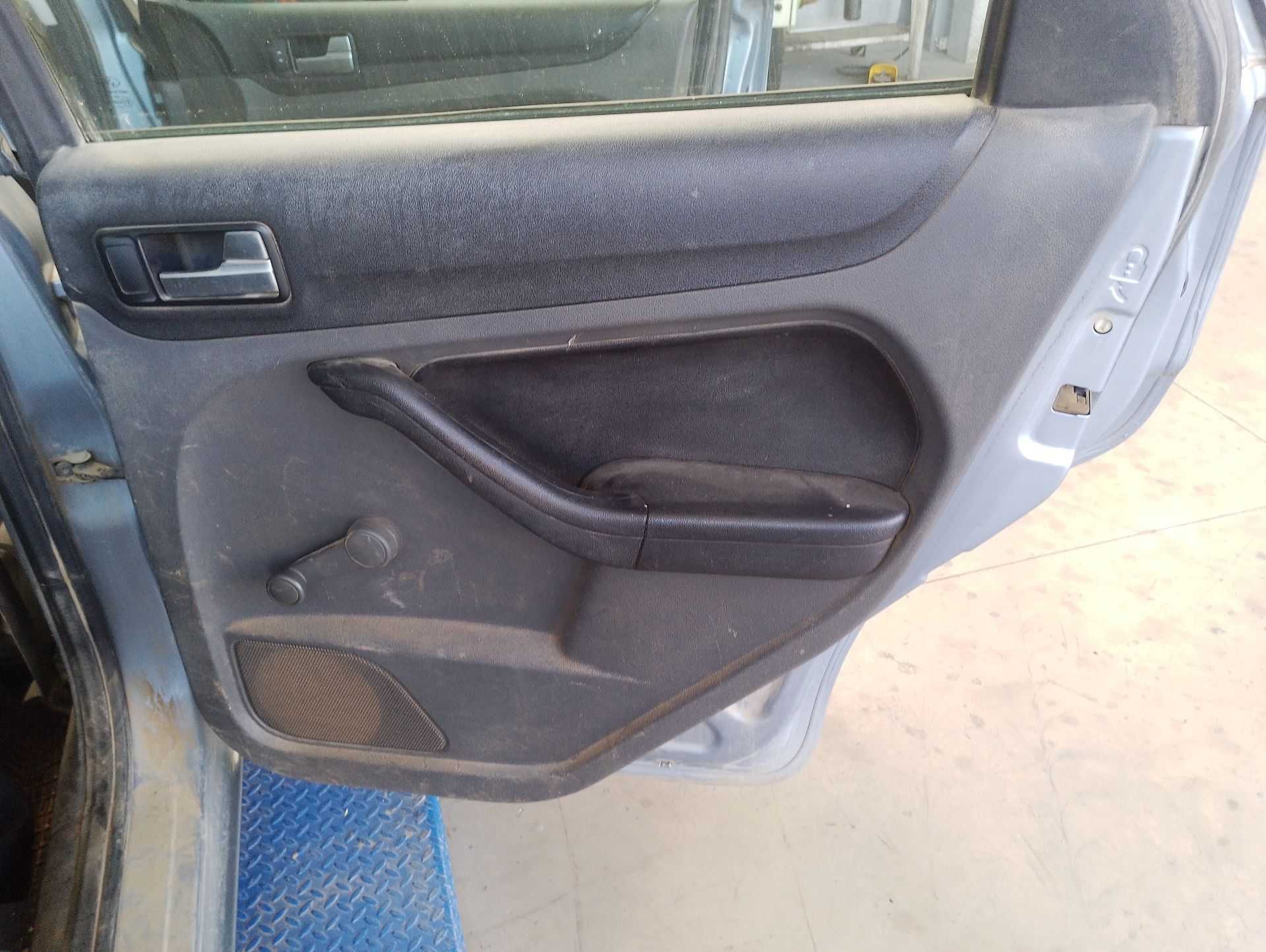 Recambio de guarnecido puerta trasera derecha para ford focus ii descapotable 2.0 tdci referencia OEM IAM   