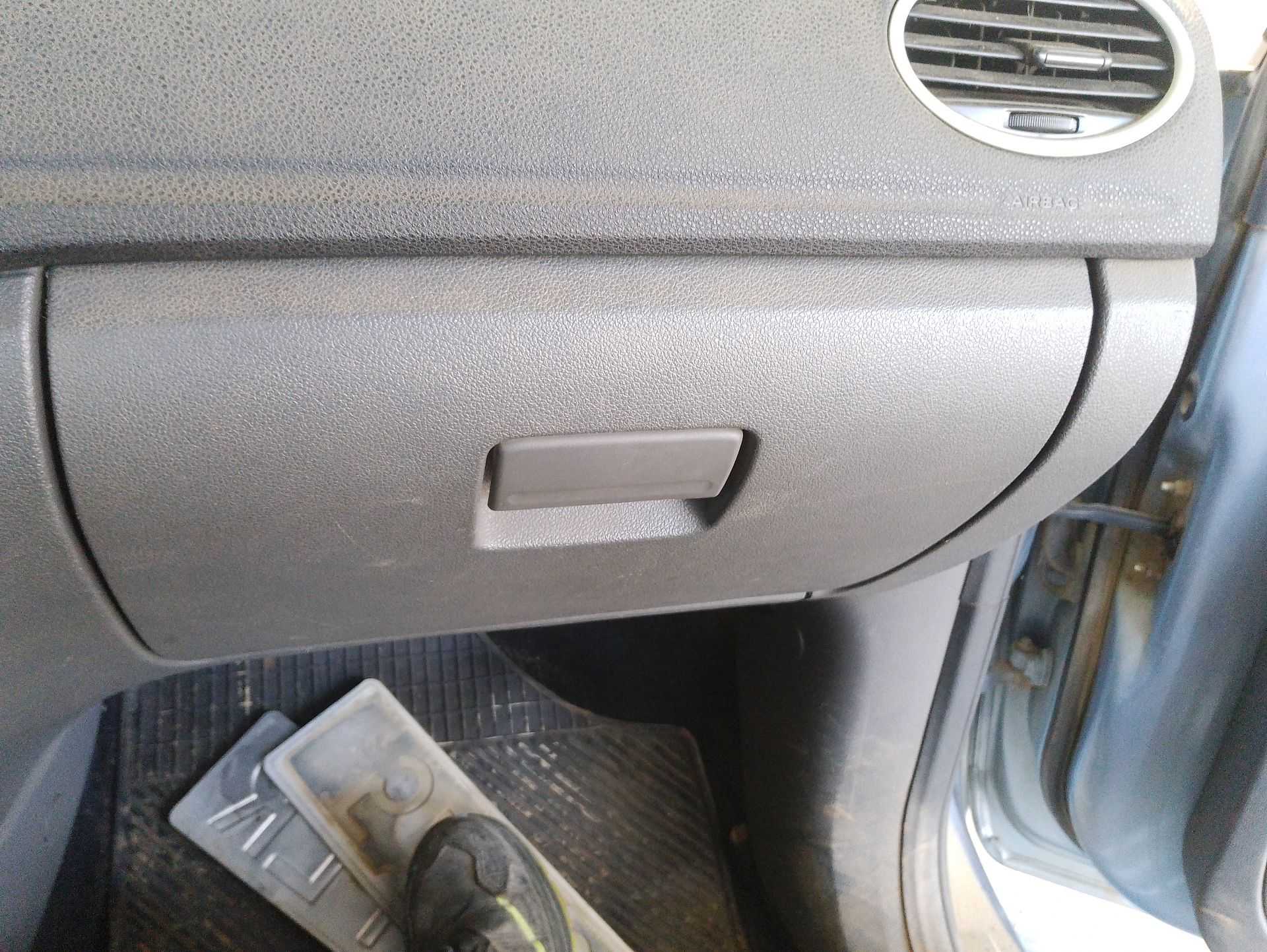 Recambio de guantera para ford focus ii descapotable 2.0 tdci referencia OEM IAM 1364404 / 1519313  
