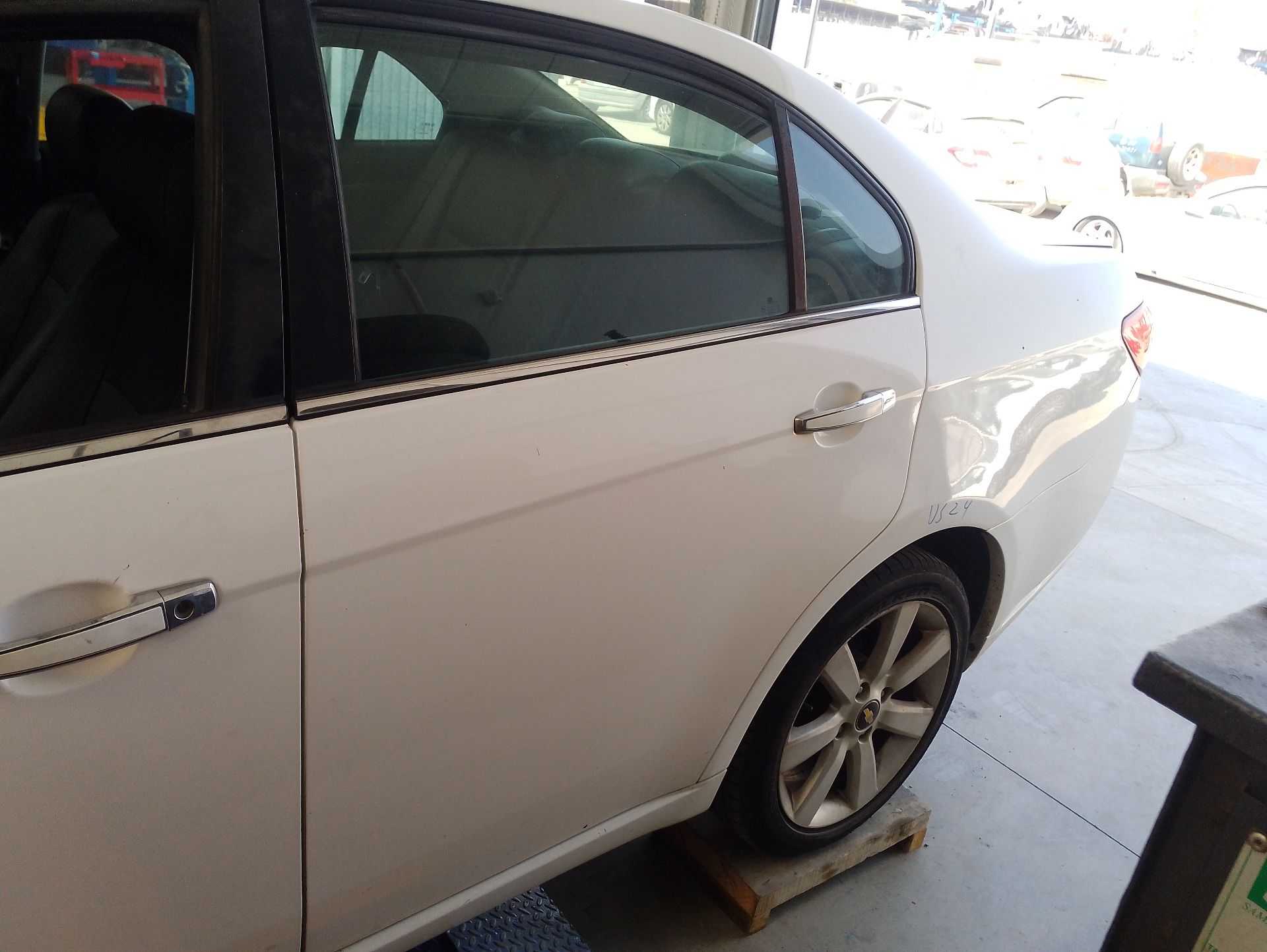 Recambio de puerta trasera izquierda para chevrolet epica (kl1_) 2.0 d referencia OEM IAM 96635657  