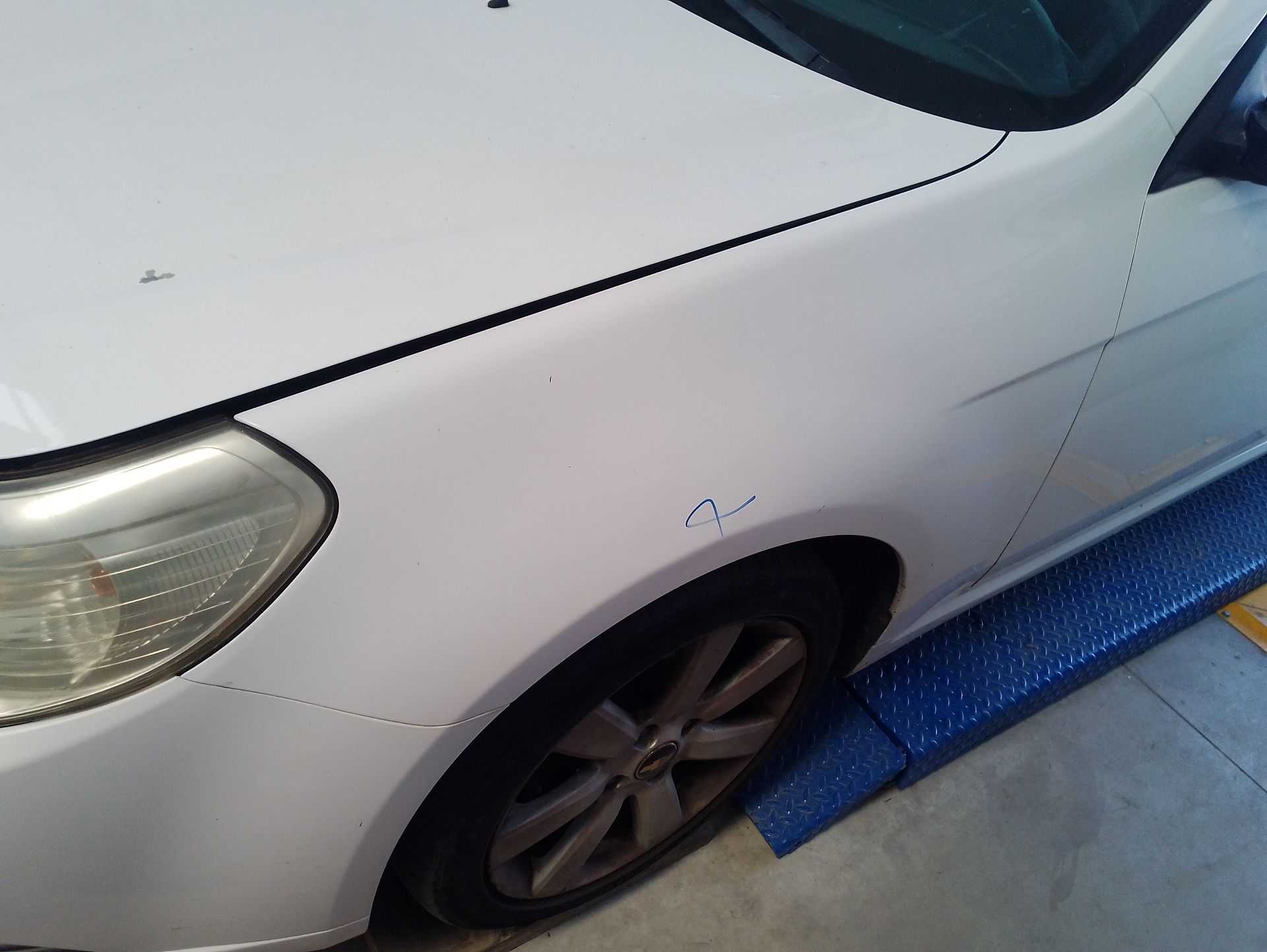 Recambio de aleta delantera izquierda para chevrolet epica (kl1_) 2.0 d referencia OEM IAM 96636326  