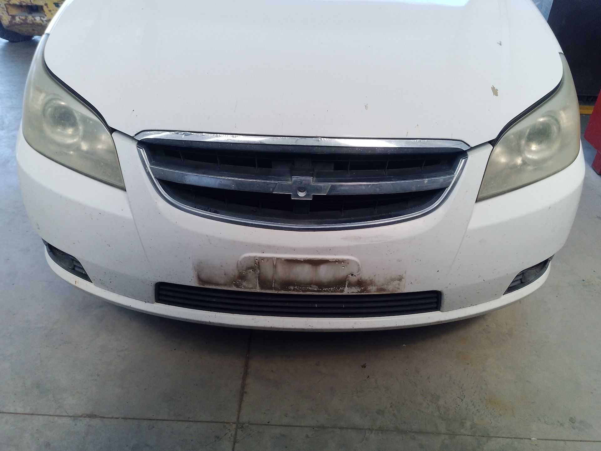 Recambio de paragolpes delantero para chevrolet epica (kl1_) 2.0 d referencia OEM IAM 93744489 / 96842666  