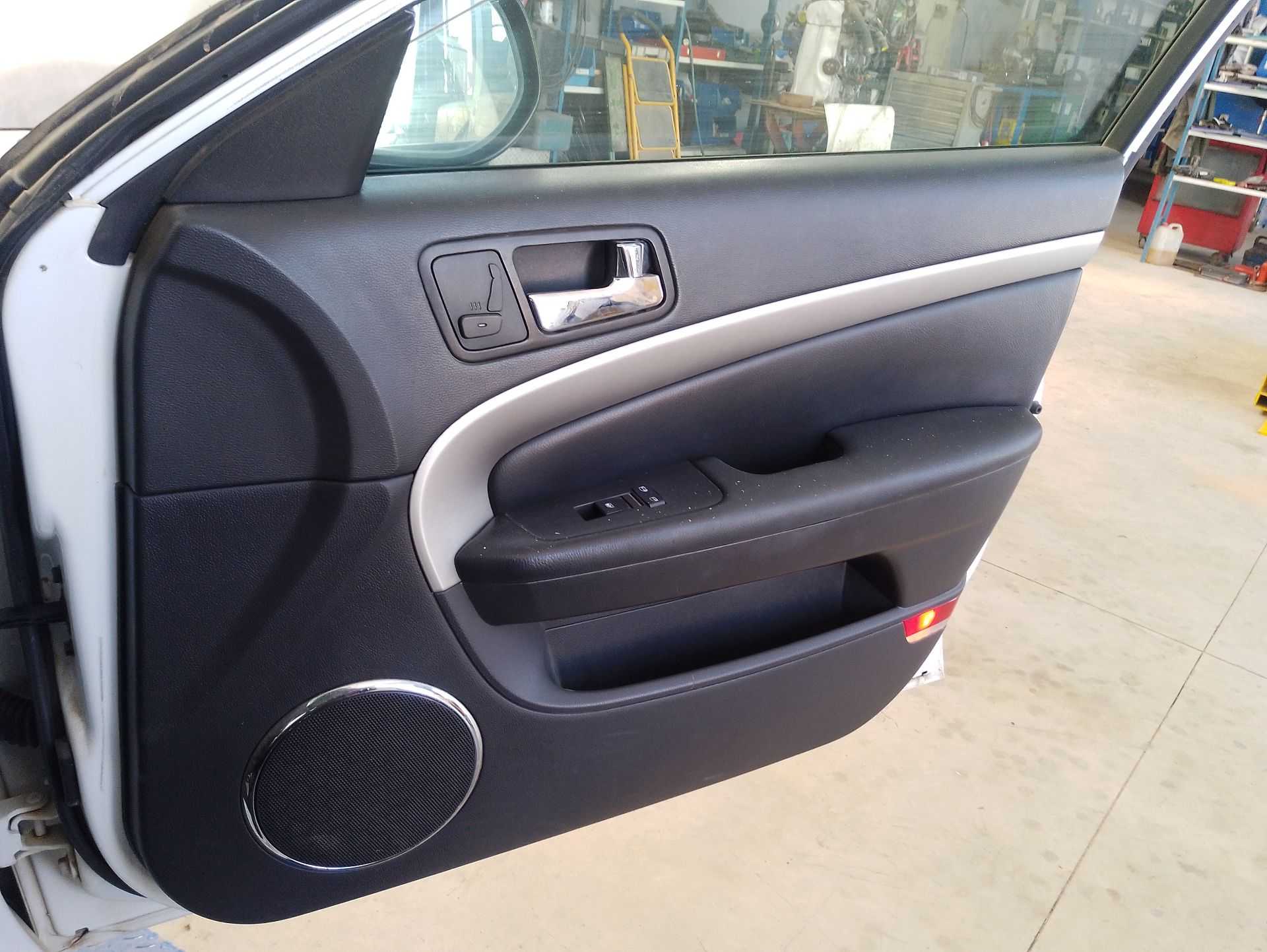 Recambio de guarnecido puerta delantera derecha para chevrolet epica (kl1_) 2.0 d referencia OEM IAM   