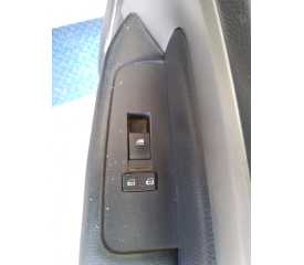 MANDO ELEVALUNAS DELANTERO DERECHO 96645327 