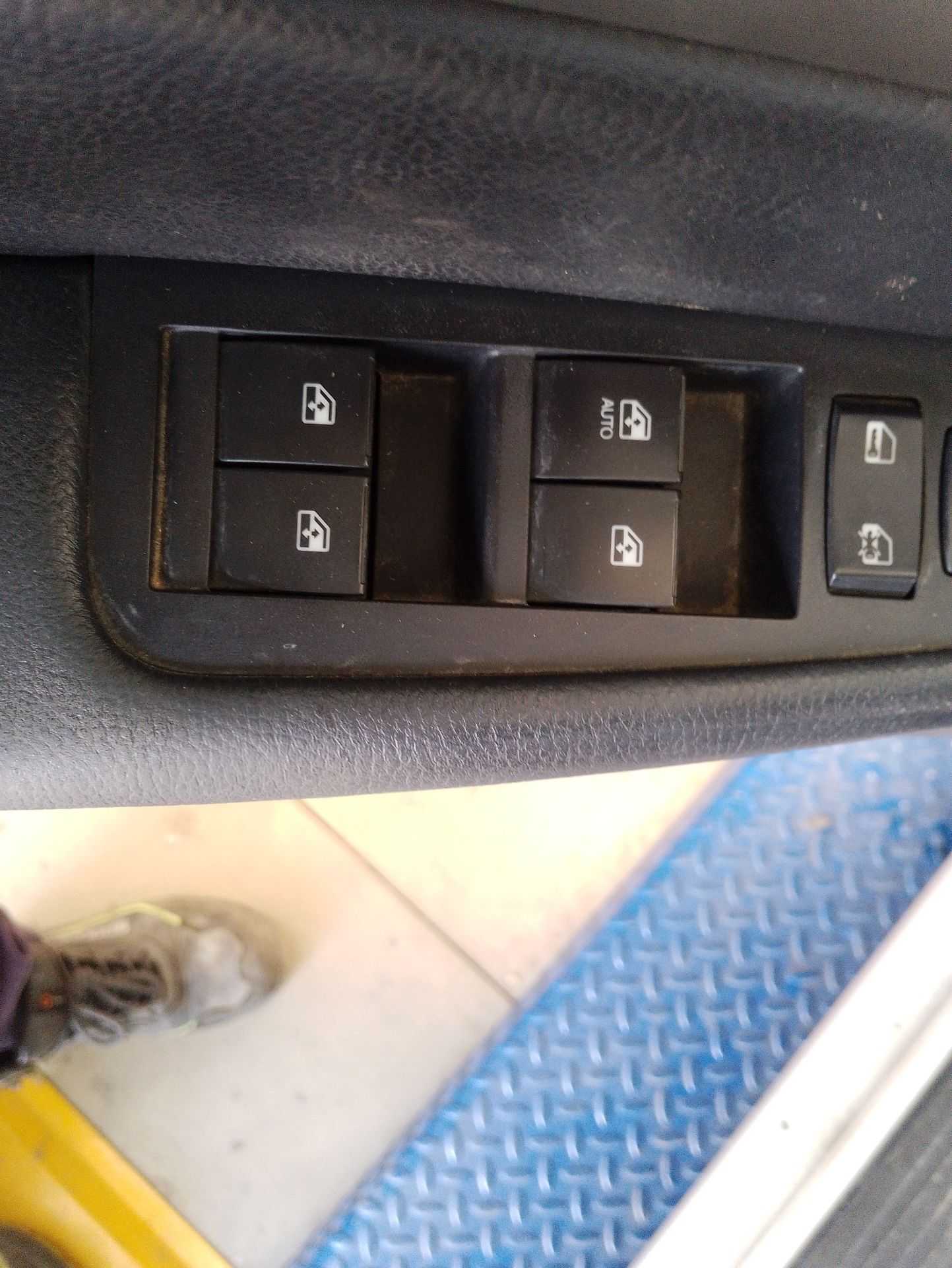 Recambio de mando elevalunas delantero izquierdo para chevrolet epica (kl1_) 2.0 d referencia OEM IAM 96645319  