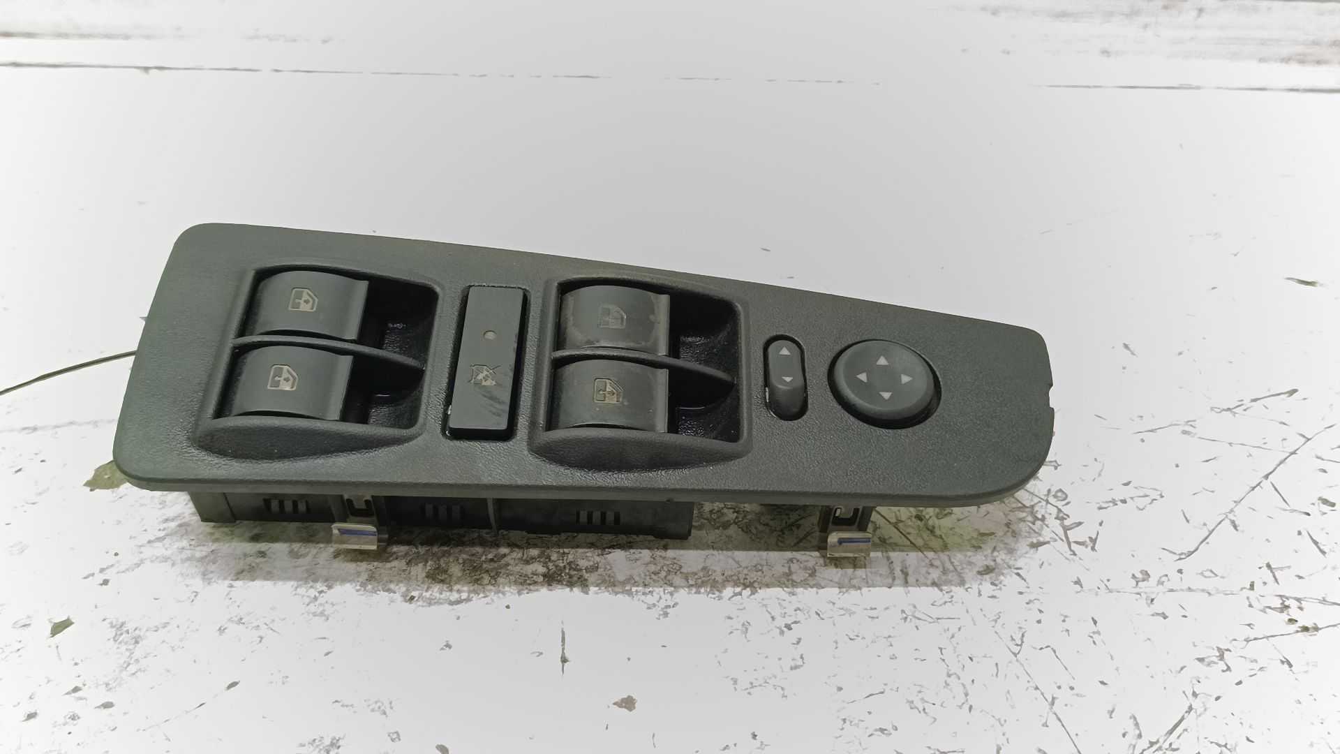Recambio de mando elevalunas delantero izquierdo para fiat linea (110) dynamic referencia OEM IAM   