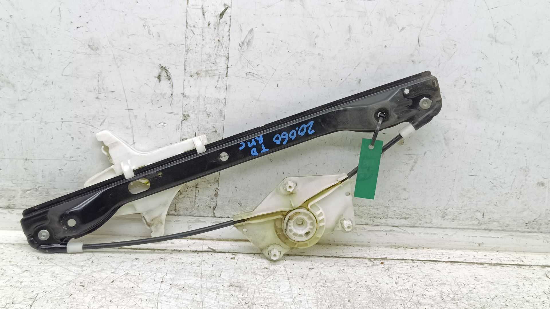 Recambio de elevalunas trasero derecho para volkswagen golf v (1k1) 1.9 tdi referencia OEM IAM 1K4839462A  