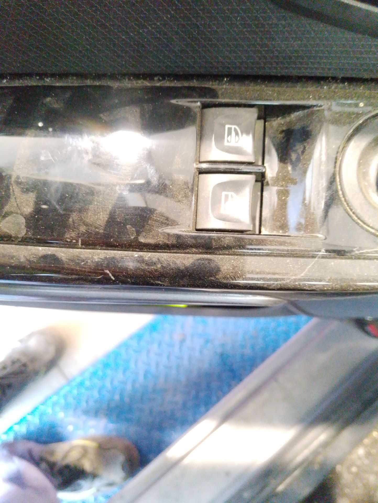 Recambio de mando elevalunas delantero izquierdo para renault clio iv (bh_) 1.5 dci 90 referencia OEM IAM 254114238R  