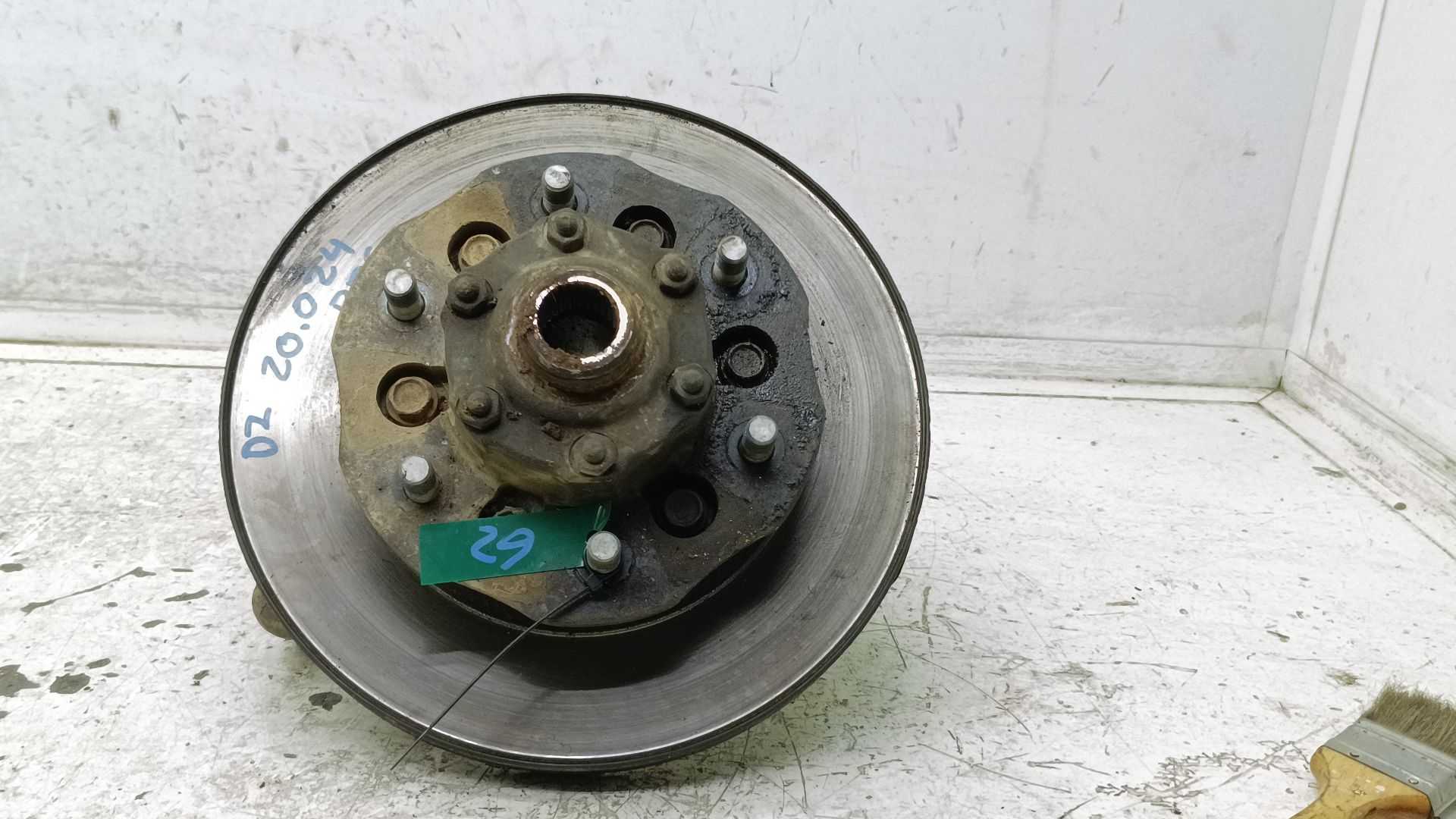 Recambio de mangueta delantera izquierda para nissan terrano ii (r20) 2.7 tdi 4wd referencia OEM IAM   