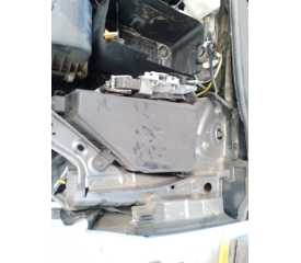 CAJA RELES / FUSIBLES 