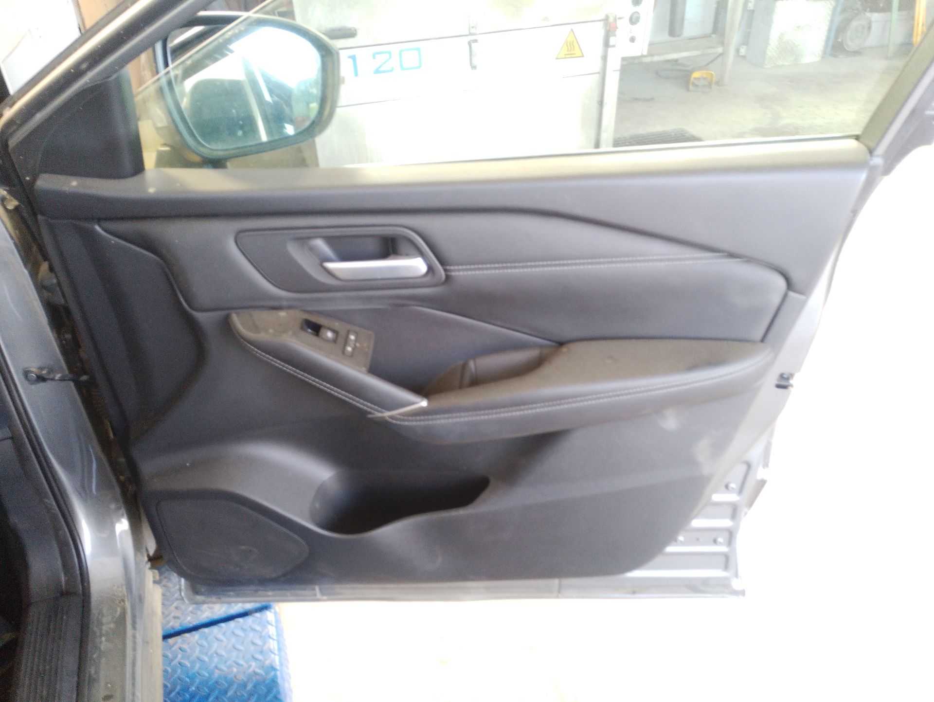 Recambio de guarnecido puerta delantera derecha para nissan qashqai iii (j12) 1.3 dig-t referencia OEM IAM   