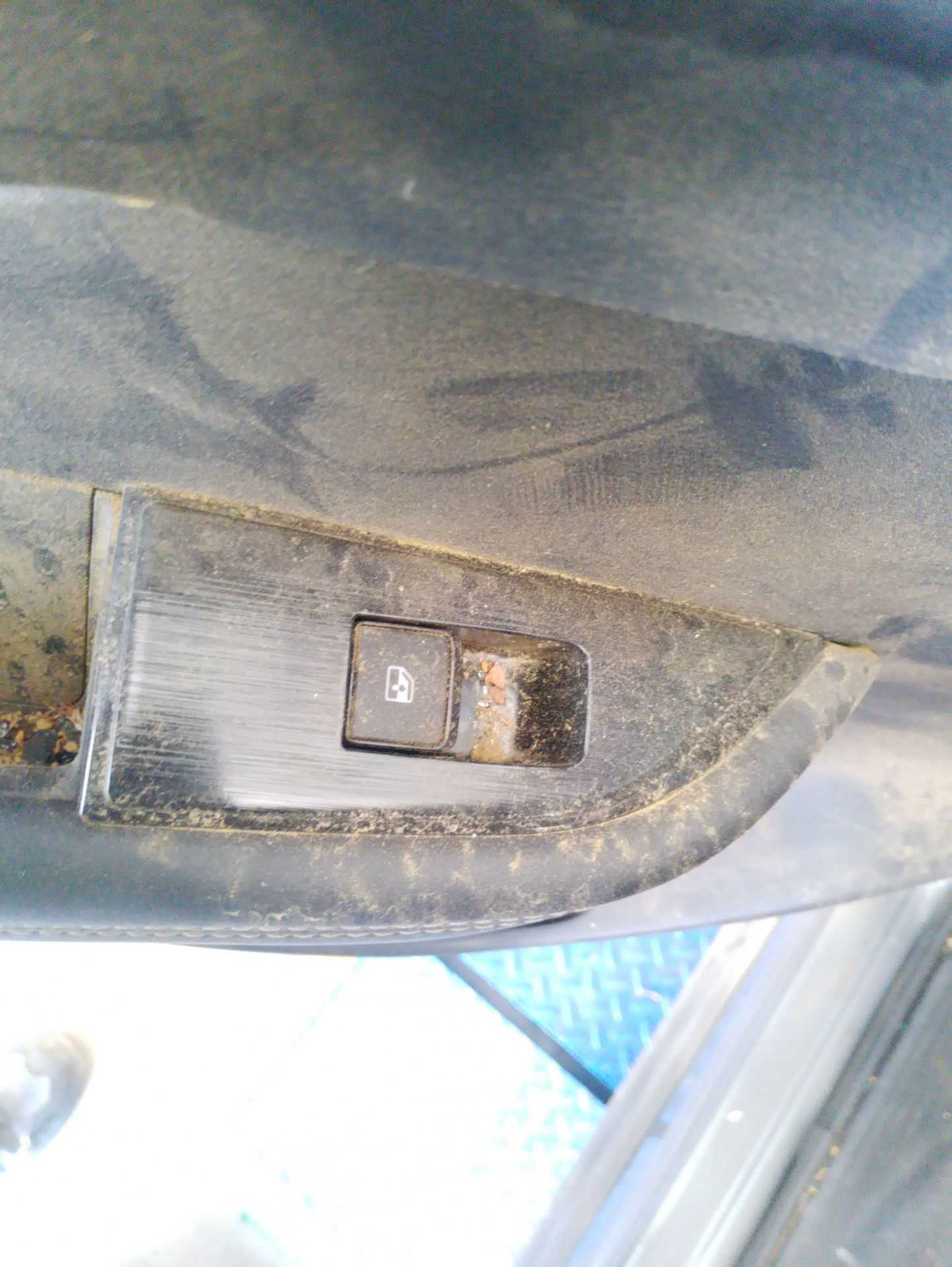 Recambio de mando elevalunas trasero izquierdo para nissan qashqai iii (j12) 1.3 dig-t referencia OEM IAM 254116XL0A  