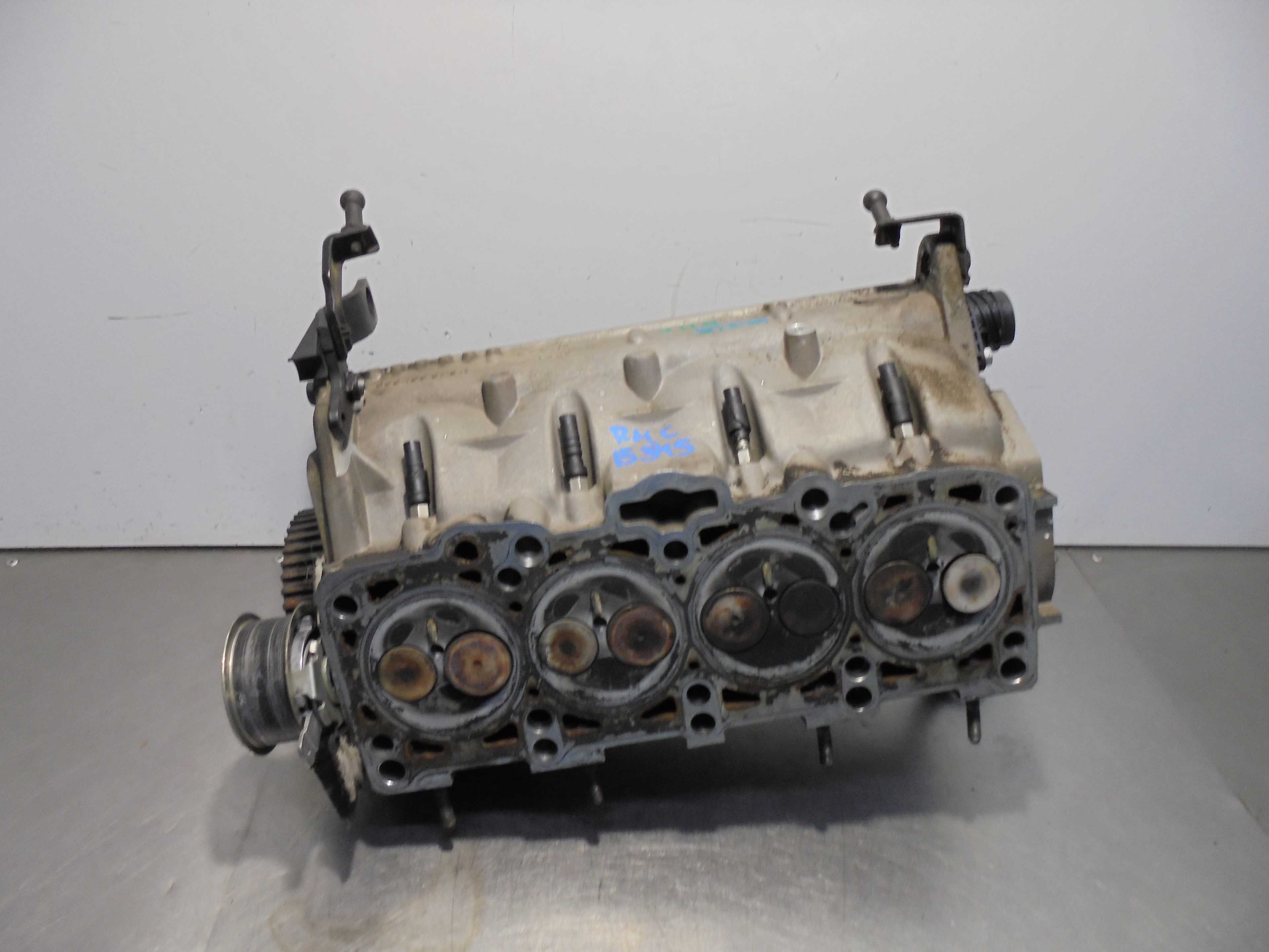 Recambio de culata para audi a4 avant (8e) 1.9 tdi referencia OEM IAM 038103373R  