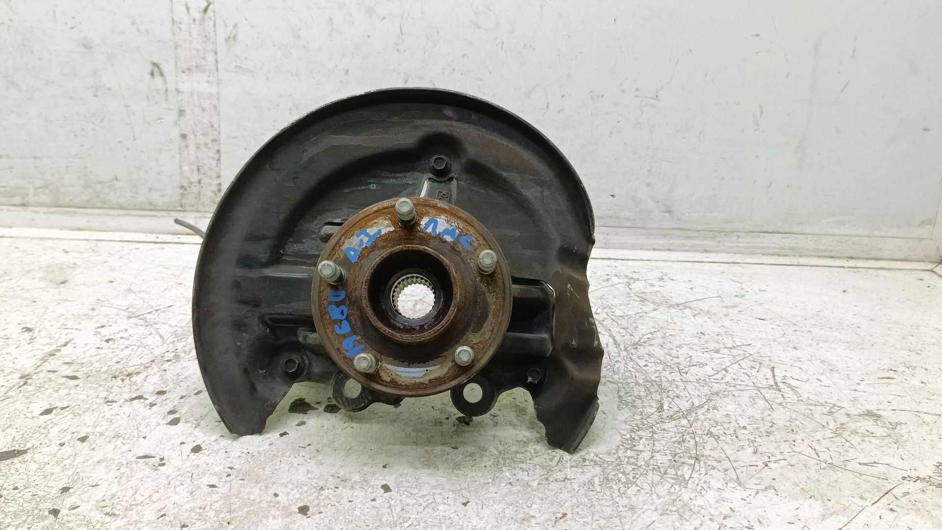 Recambio de mangueta delantera izquierda para ford focus lim. black&red referencia OEM IAM 1882875 AV613K171 