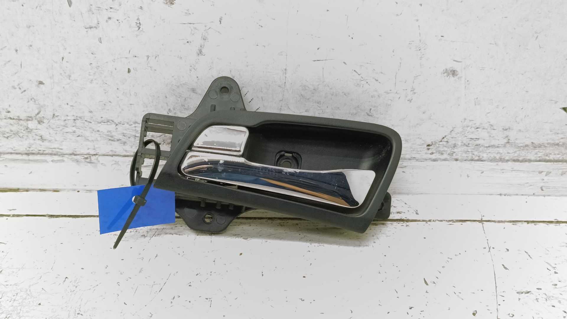 Recambio de maneta interior delantera izquierda para hyundai i30 classic referencia OEM IAM   