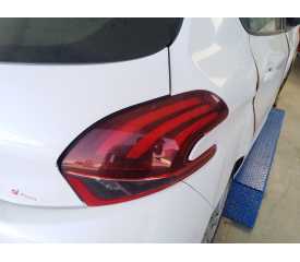 PILOTO TRASERO DERECHO 9825601180 