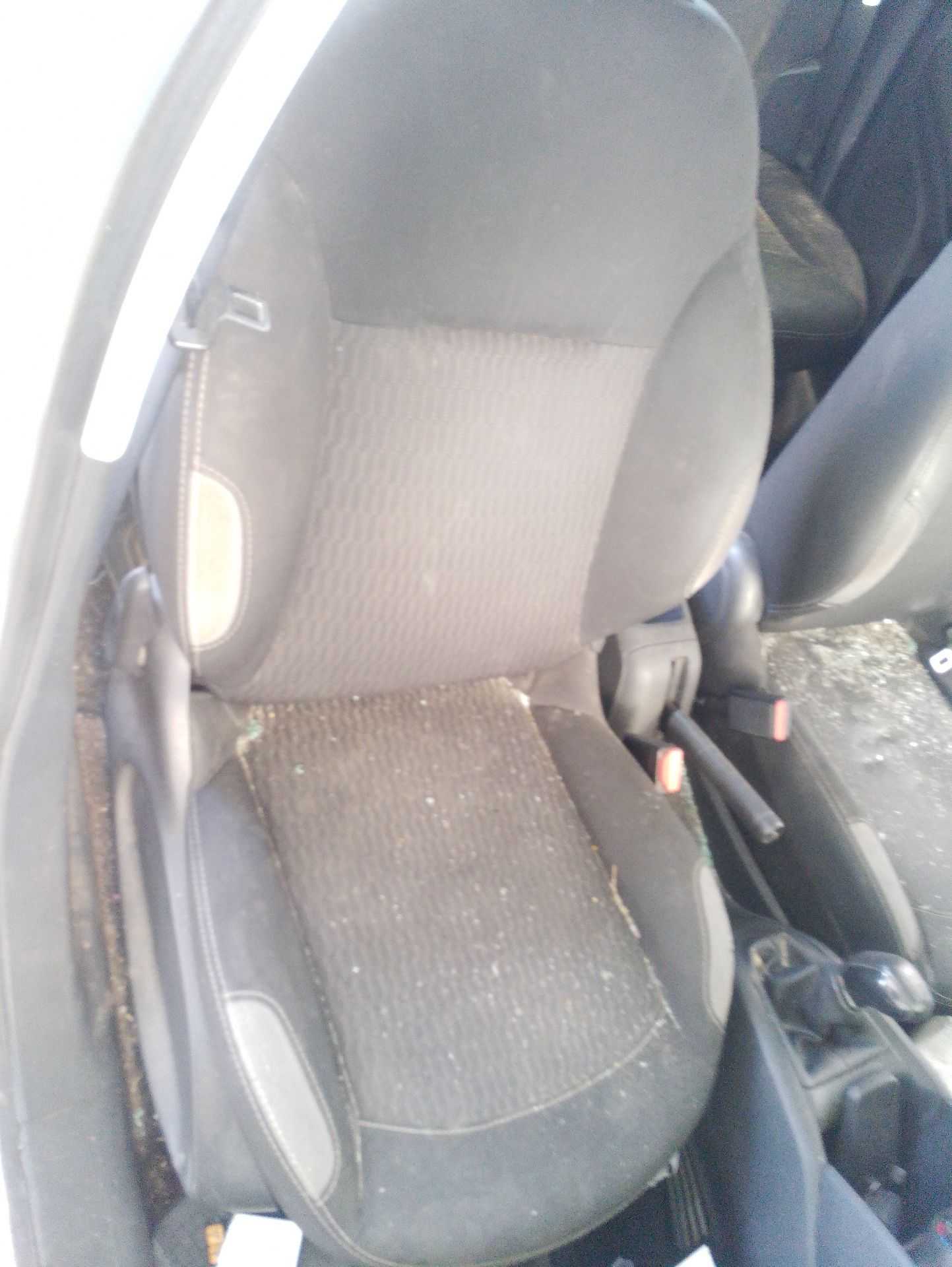 Recambio de asiento delantero derecho para peugeot 208 i (ca_, cc_) 1.6 hdi / bluehdi 75 referencia OEM IAM   