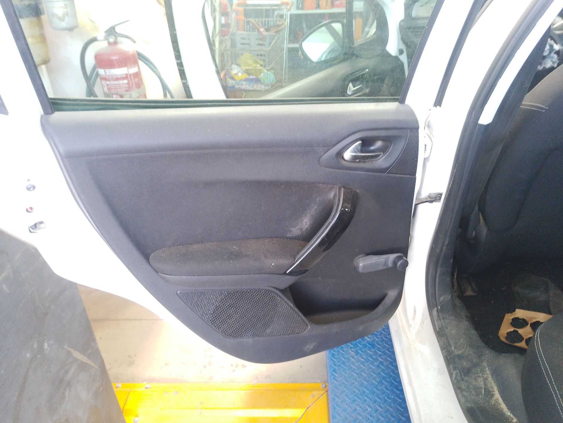 Recambio de guarnecido puerta trasera izquierda para peugeot 208 i (ca_, cc_) 1.6 hdi / bluehdi 75 referencia OEM IAM   