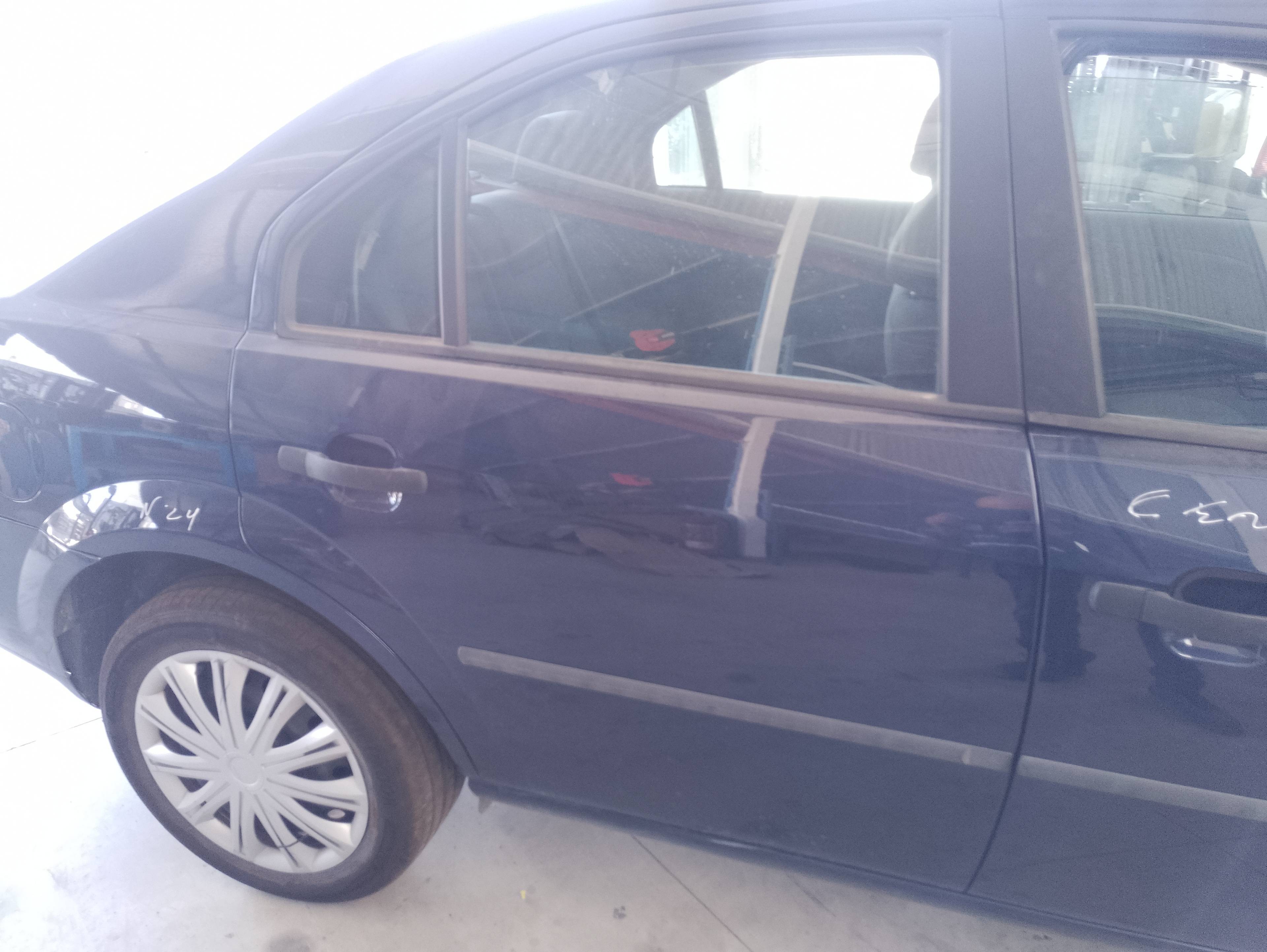 Recambio de puerta trasera derecha para ford mondeo berlina (ge) ambiente (06.2003) (d) referencia OEM IAM   