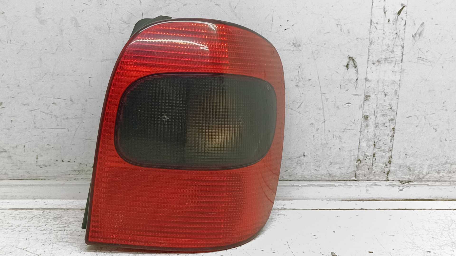 Recambio de piloto trasero derecho para citroën xsara break (n2) 2.0 hdi 90 referencia OEM IAM   