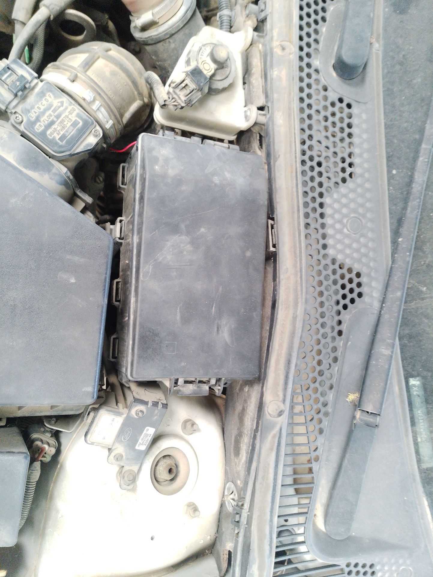Recambio de caja fusibles delantera para ford focus ii (da_, hcp, dp) 1.8 tdci referencia OEM IAM 1112276  
