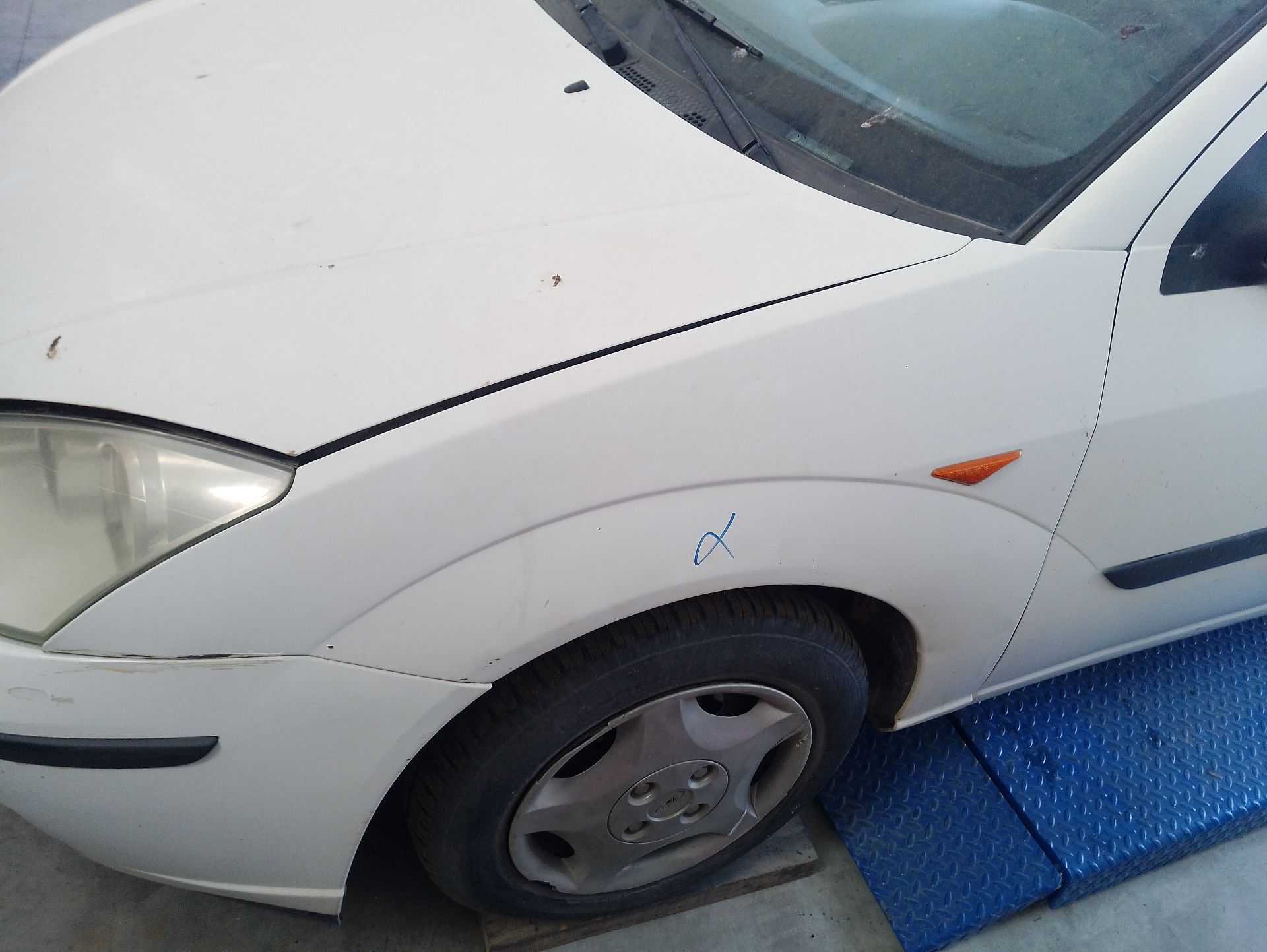 Recambio de aleta delantera izquierda para ford focus ii (da_, hcp, dp) 1.8 tdci referencia OEM IAM 1147633  