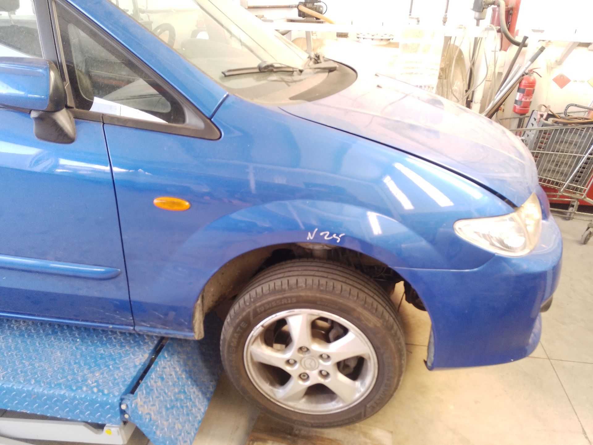 Recambio de aleta delantera derecha para mazda premacy (cp) 2.0 td referencia OEM IAM C10052111J  