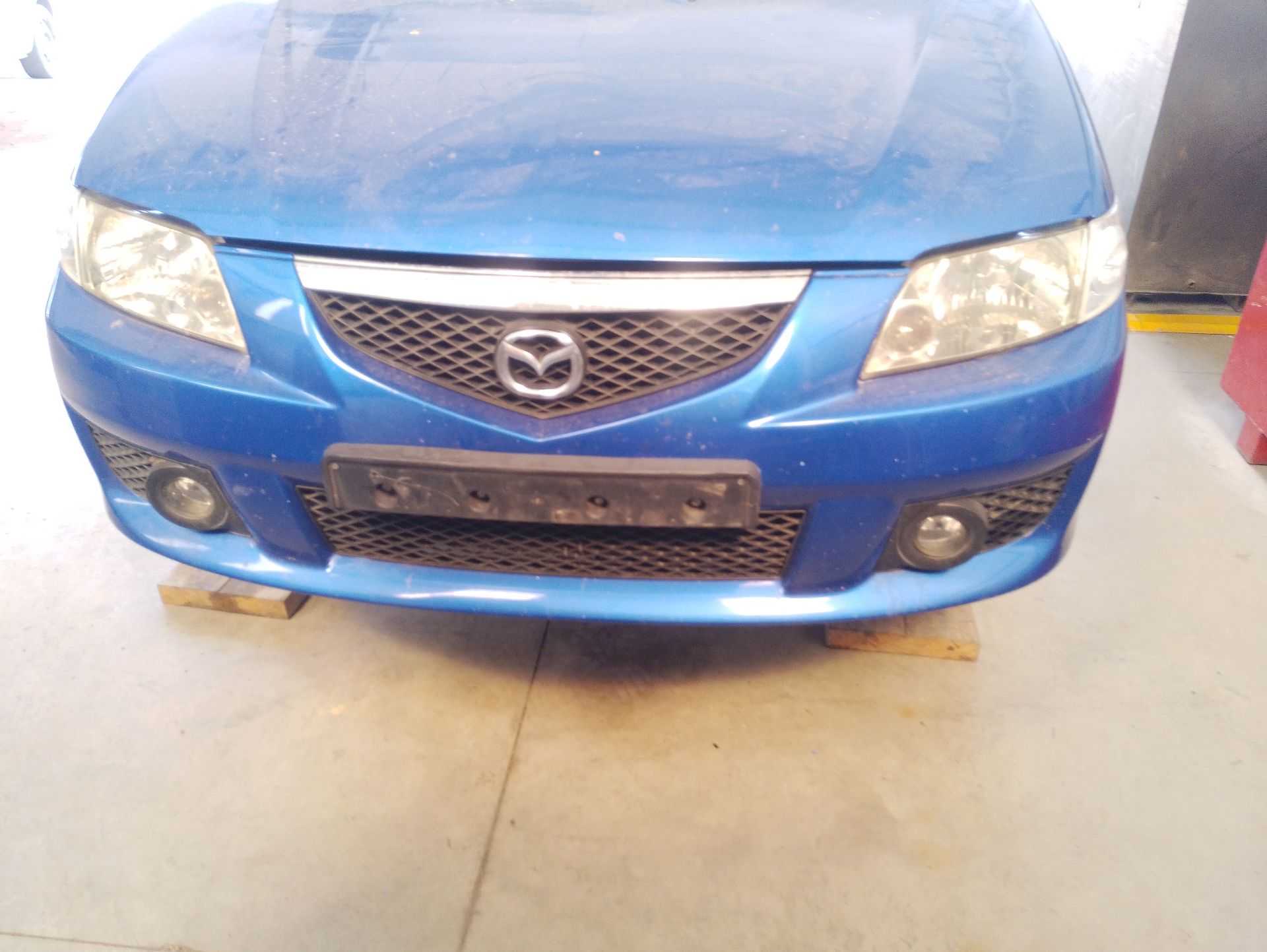 Recambio de paragolpes delantero para mazda premacy (cp) 2.0 td referencia OEM IAM C10050031DBB  