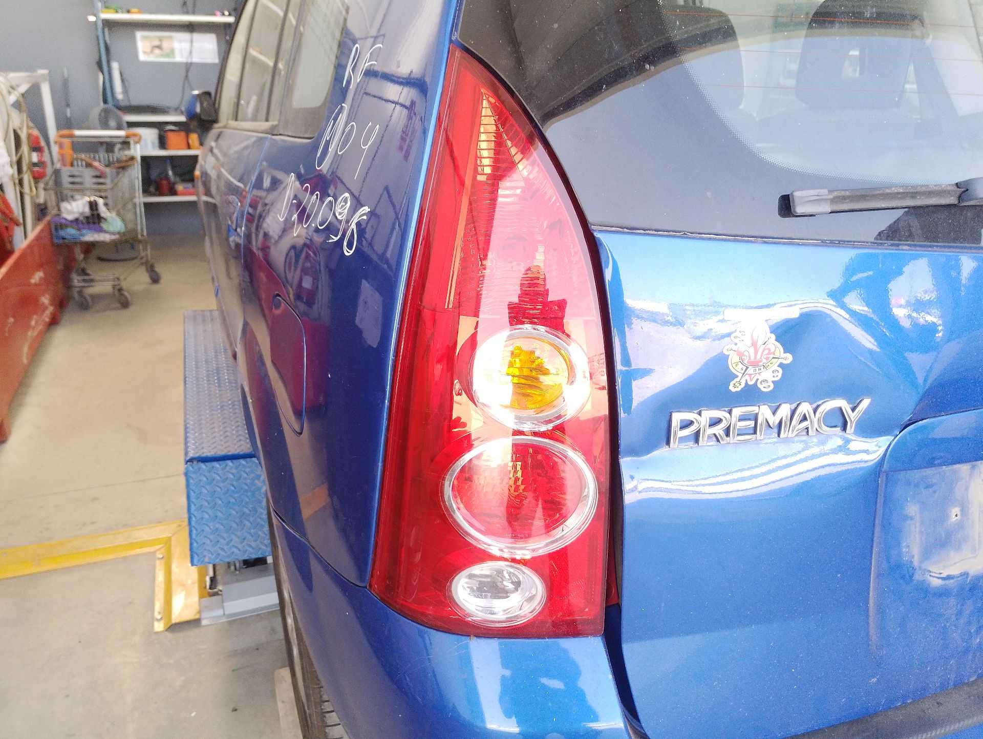 Recambio de piloto trasero izquierdo para mazda premacy (cp) 2.0 td referencia OEM IAM CB0251180A  
