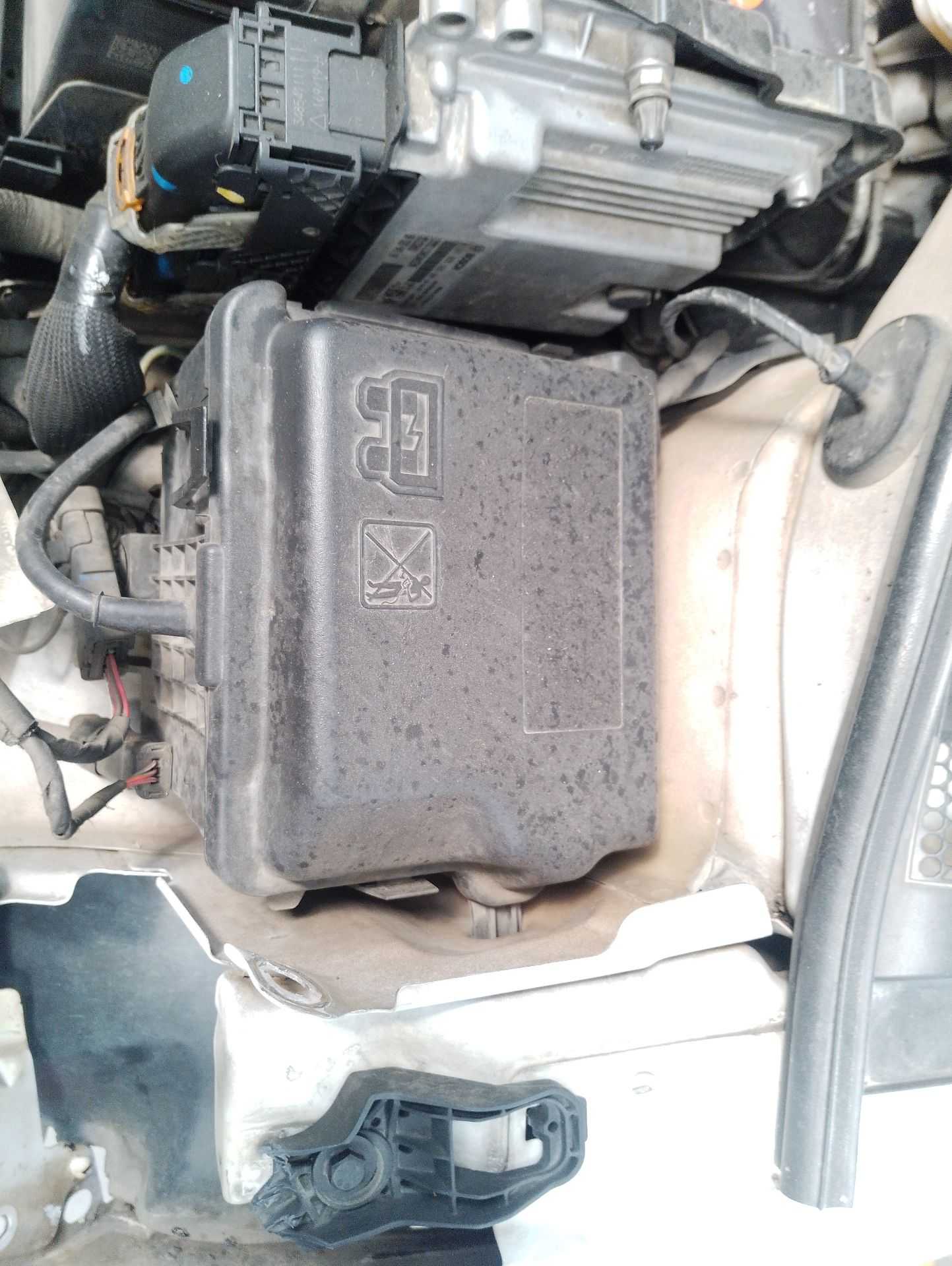 Recambio de caja reles / fusibles para citroën c-elysee (dd_) 1.5 bluehdi 100 referencia OEM IAM   
