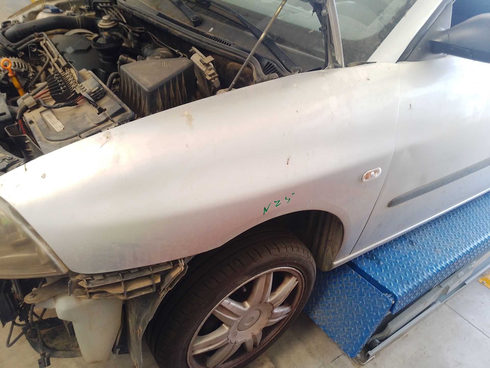 Recambio de aleta delantera izquierda para seat ibiza iii (6l1) 1.9 tdi referencia OEM IAM 6L0821021C  