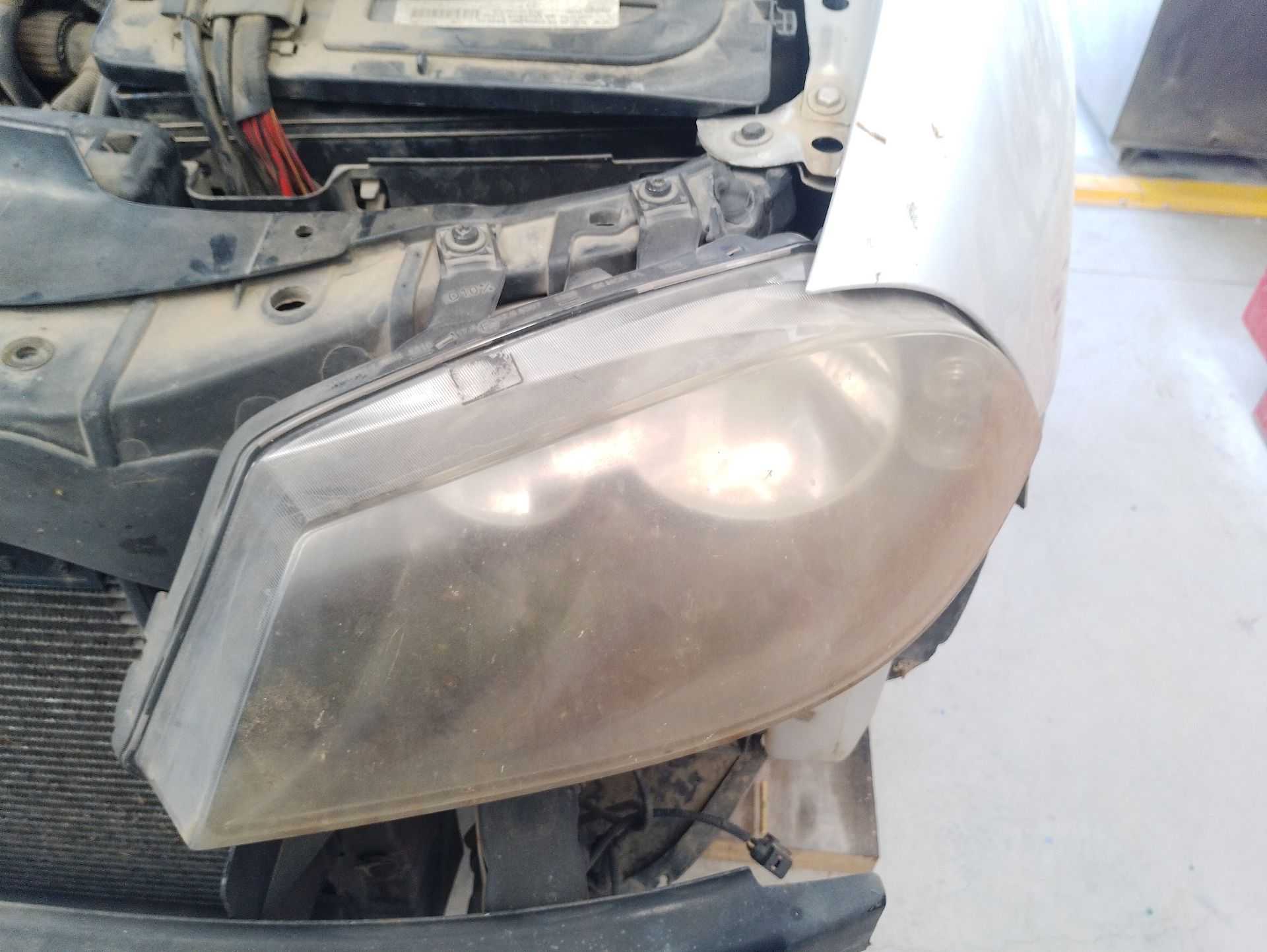 Recambio de faro derecho para seat ibiza iii (6l1) 1.9 tdi referencia OEM IAM 6L1941752B  