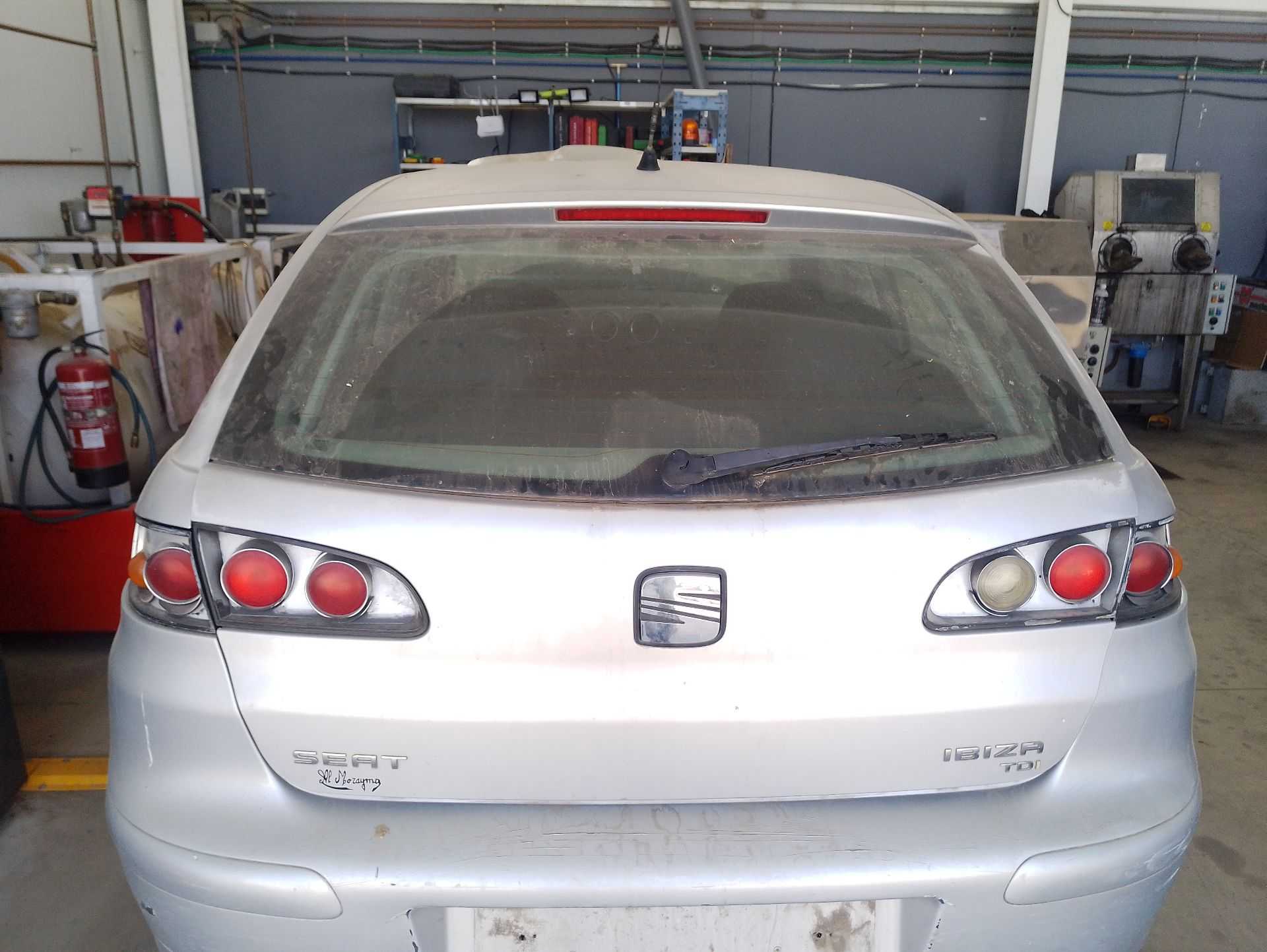 Recambio de porton trasero para seat ibiza iii (6l1) 1.9 tdi referencia OEM IAM 6L6827024B  
