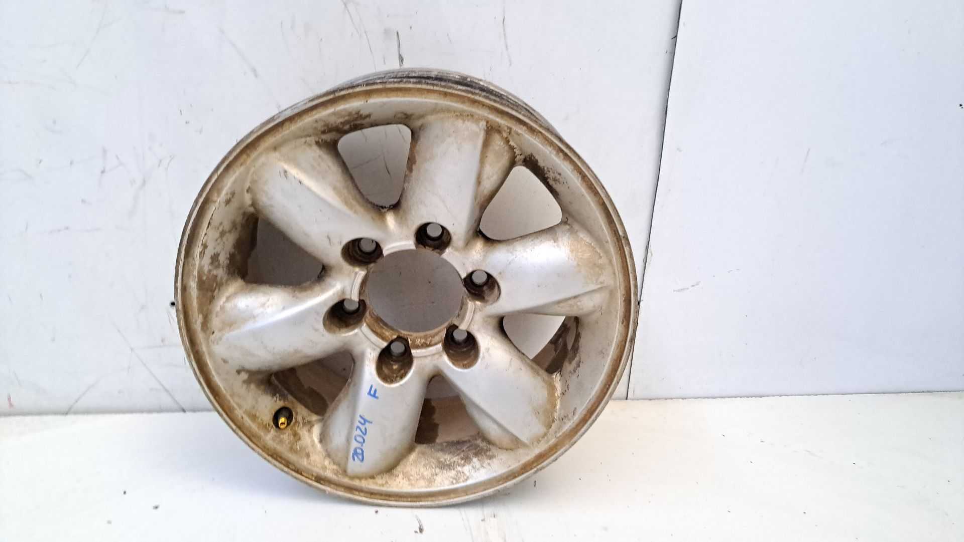 Recambio de llanta para nissan terrano ii (r20) 2.7 tdi 4wd referencia OEM IAM r16  