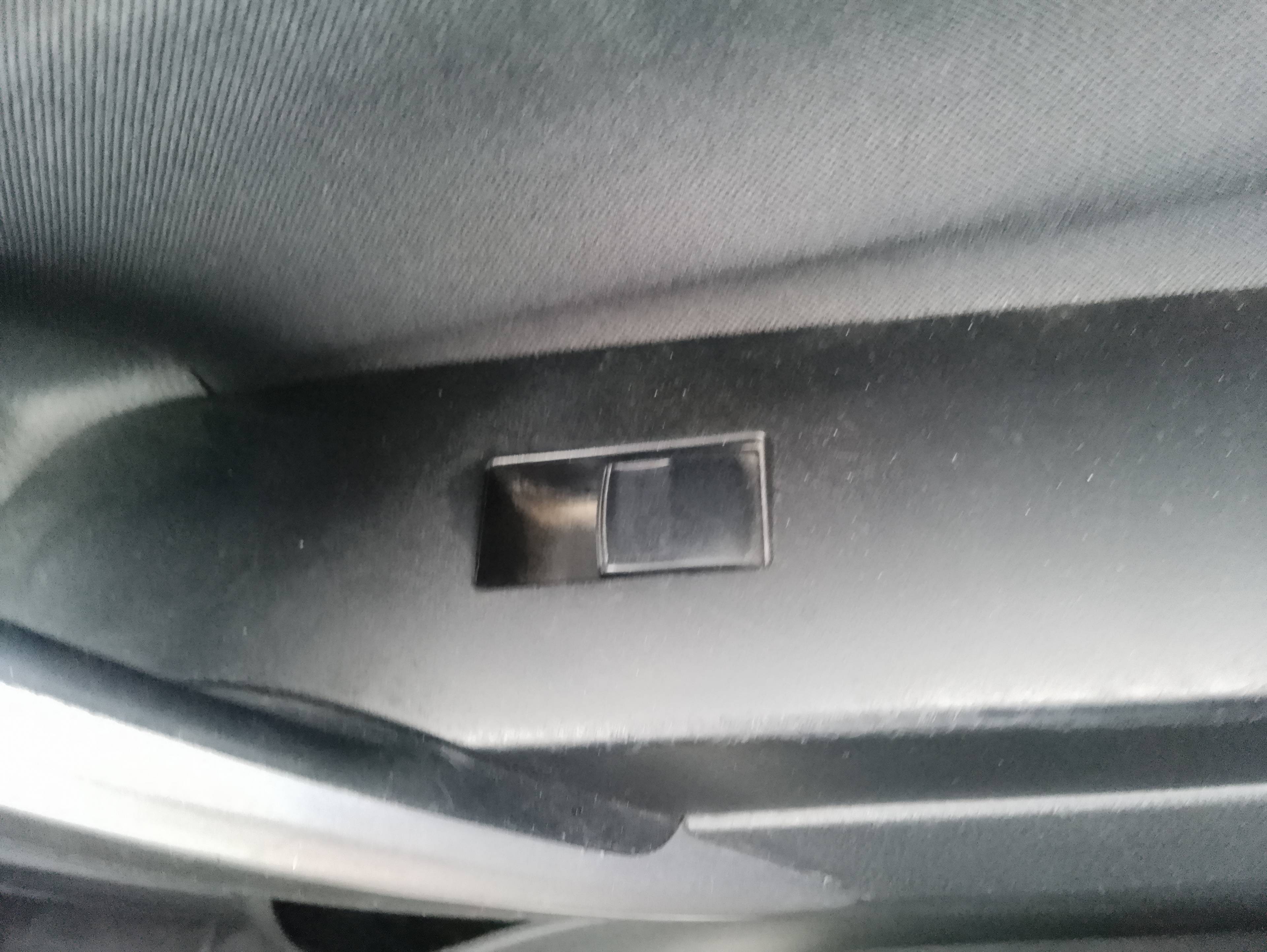 Recambio de mando elevalunas delantero derecho para toyota auris hybrid active referencia OEM IAM   