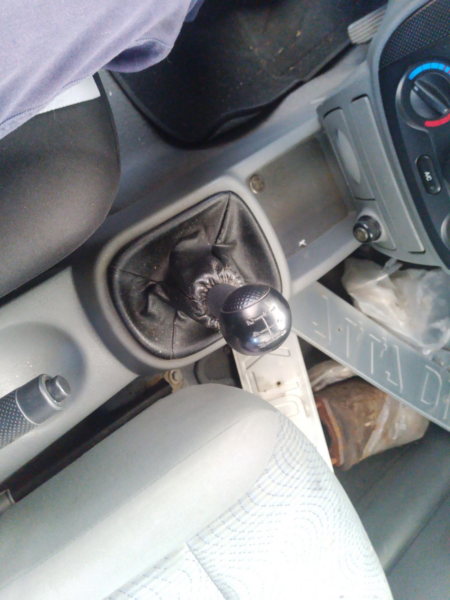 Recambio de palanca cambio para chevrolet aveo / kalos hatchback (t200) 1.2 referencia OEM IAM   