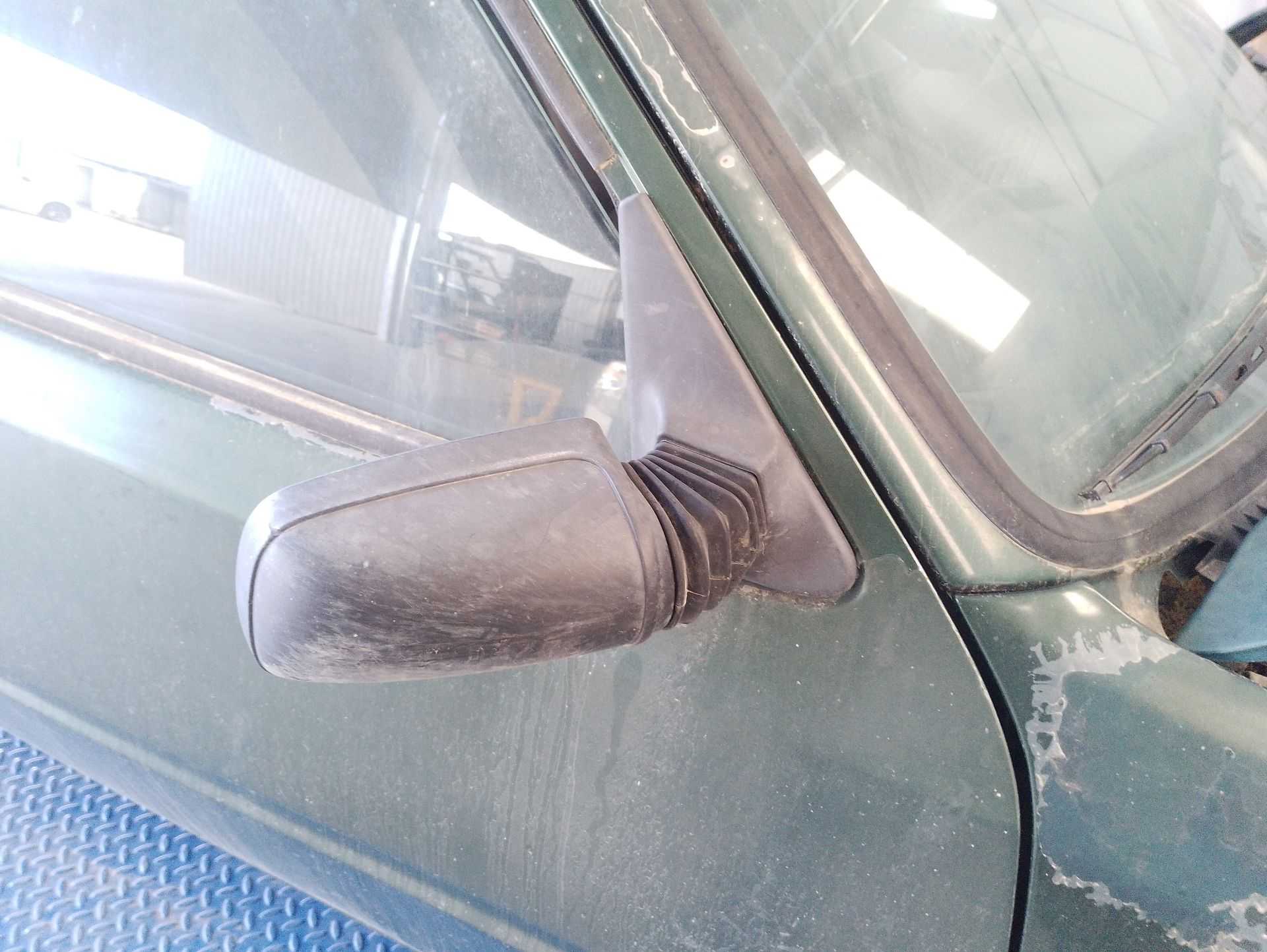 Recambio de espejo retrovisor derecho para peugeot 205 ii (20a/c) 1.4 referencia OEM IAM 814958  