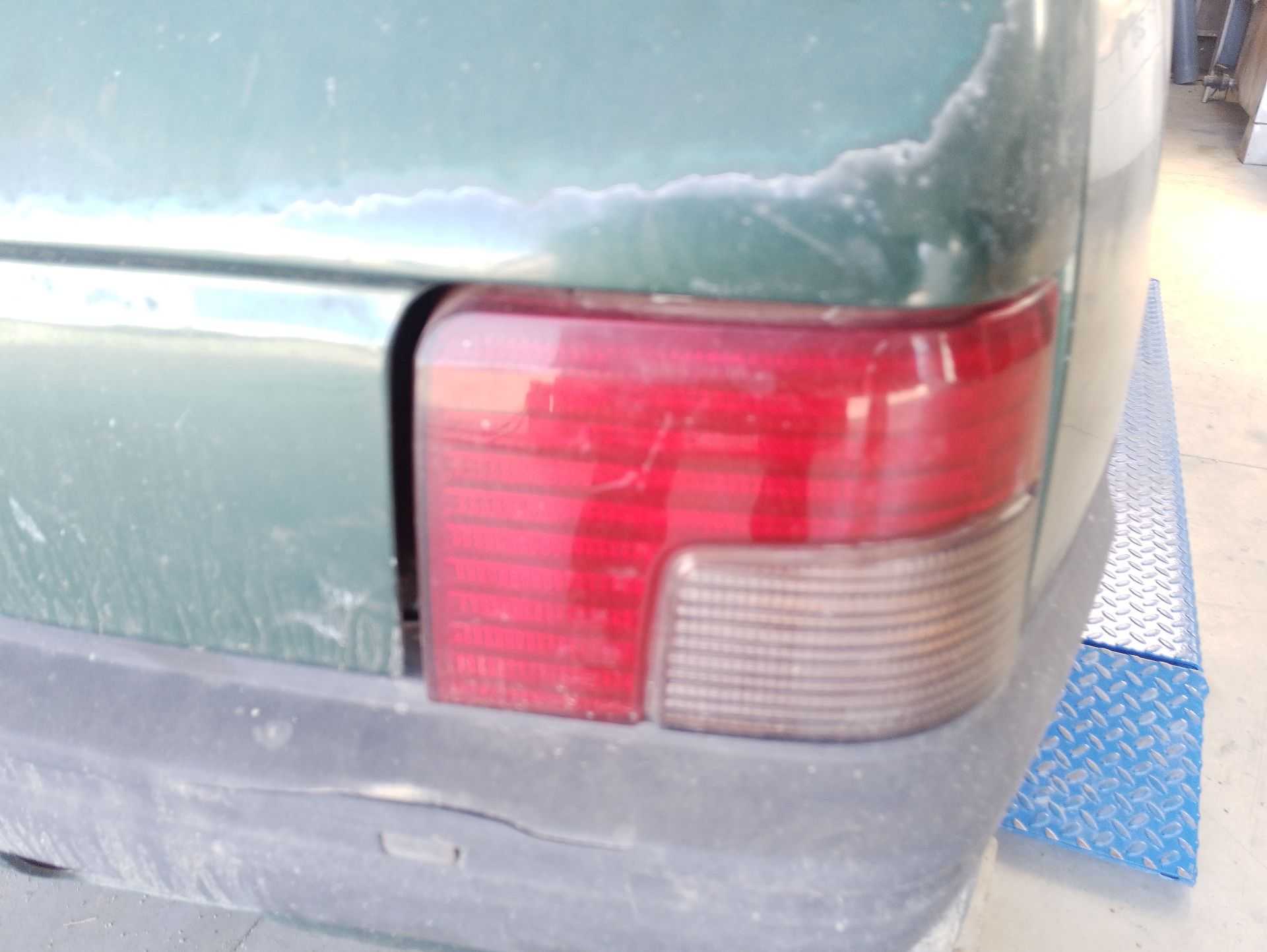 Recambio de piloto trasero derecho para peugeot 205 ii (20a/c) 1.4 referencia OEM IAM 635129  
