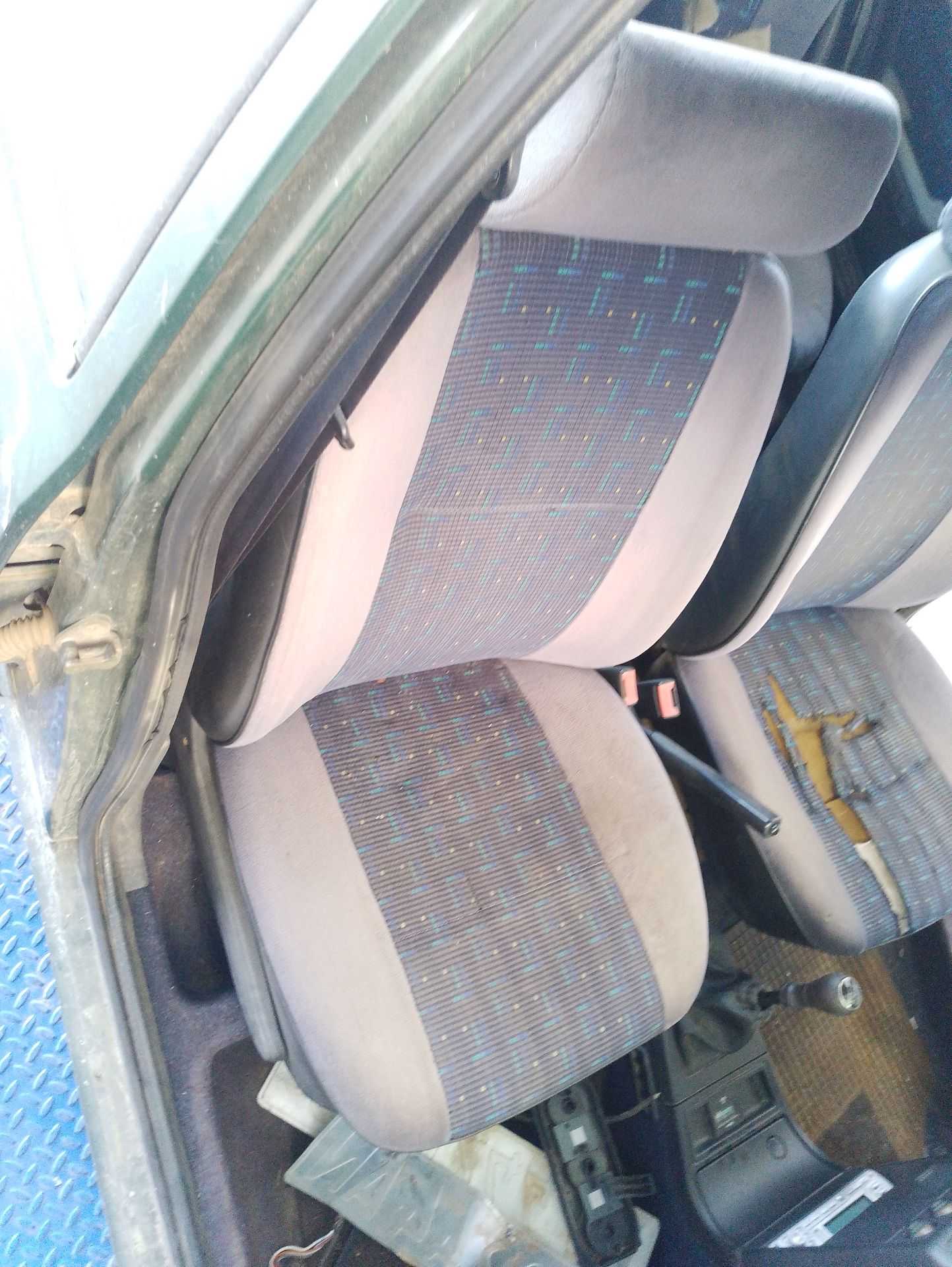 Recambio de asiento delantero derecho para peugeot 205 ii (20a/c) 1.4 referencia OEM IAM   
