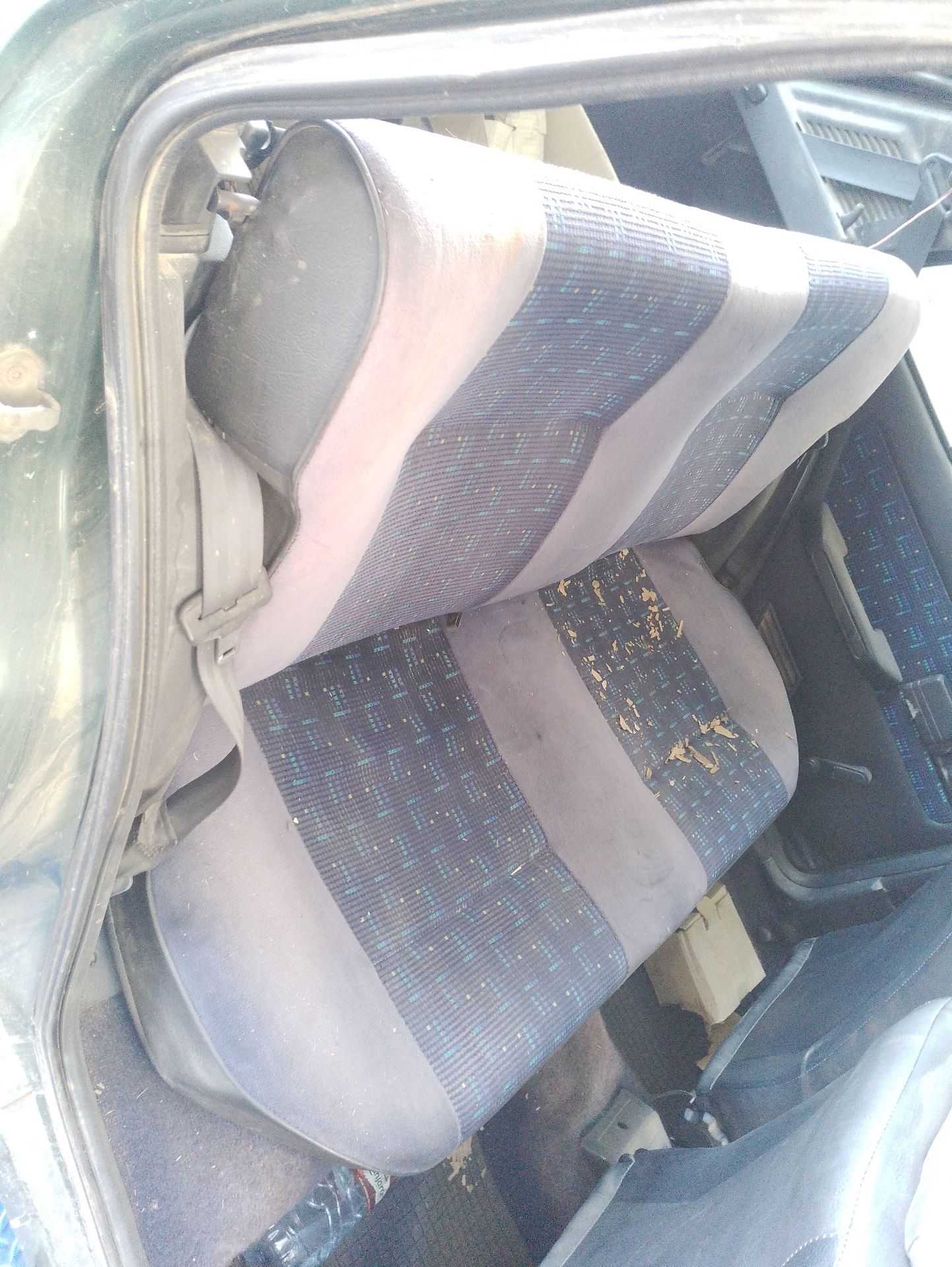 Recambio de asientos traseros para peugeot 205 ii (20a/c) 1.4 referencia OEM IAM   