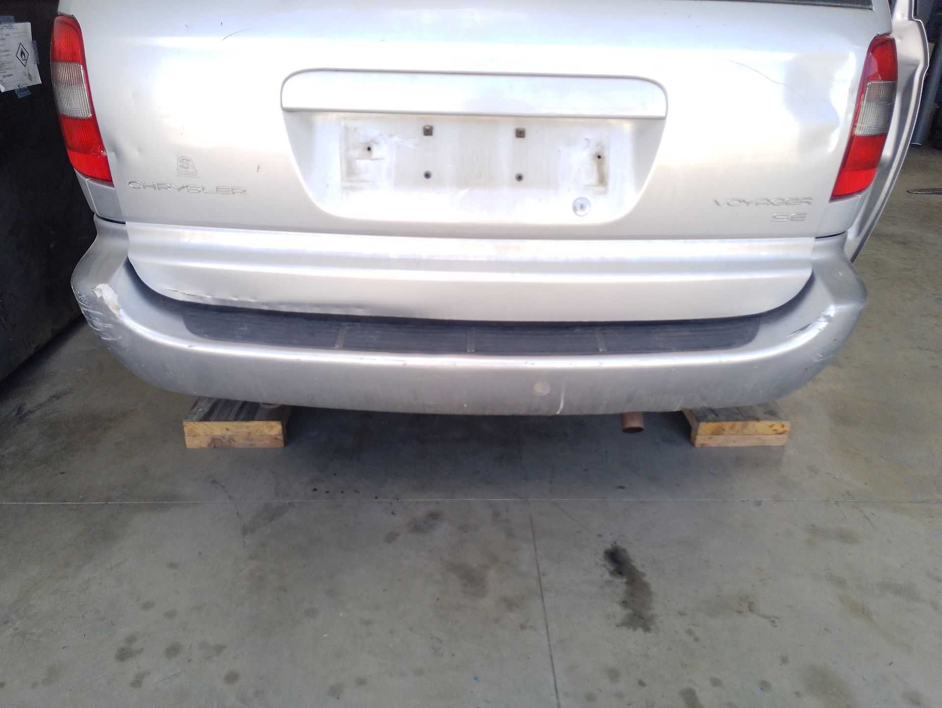 Recambio de paragolpes trasero para chrysler voyager iv (rg, rs) 2.4 referencia OEM IAM 05018631AA  