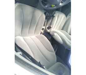 ASIENTO DELANTERO IZQUIERDO 