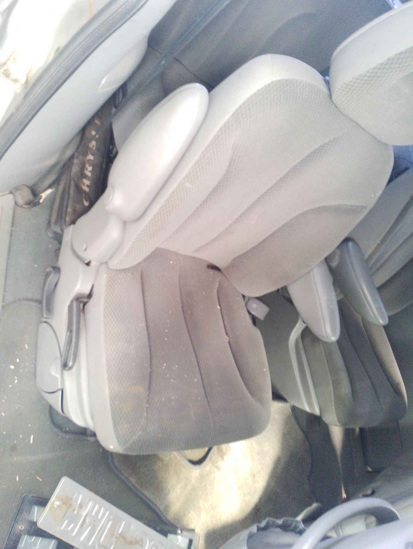 Recambio de asientos trasero derecho para chrysler voyager iv (rg, rs) 2.4 referencia OEM IAM   