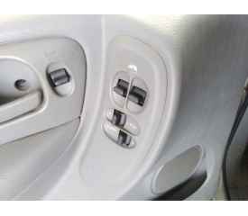 MANDO ELEVALUNAS DELANTERO IZQUIERDO 04685732AA 
