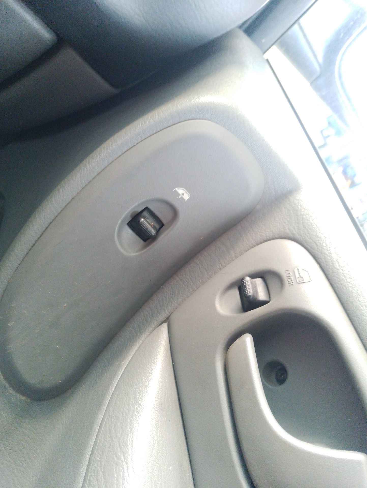 Recambio de mando elevalunas delantero derecho para chrysler voyager iv (rg, rs) 2.4 referencia OEM IAM   