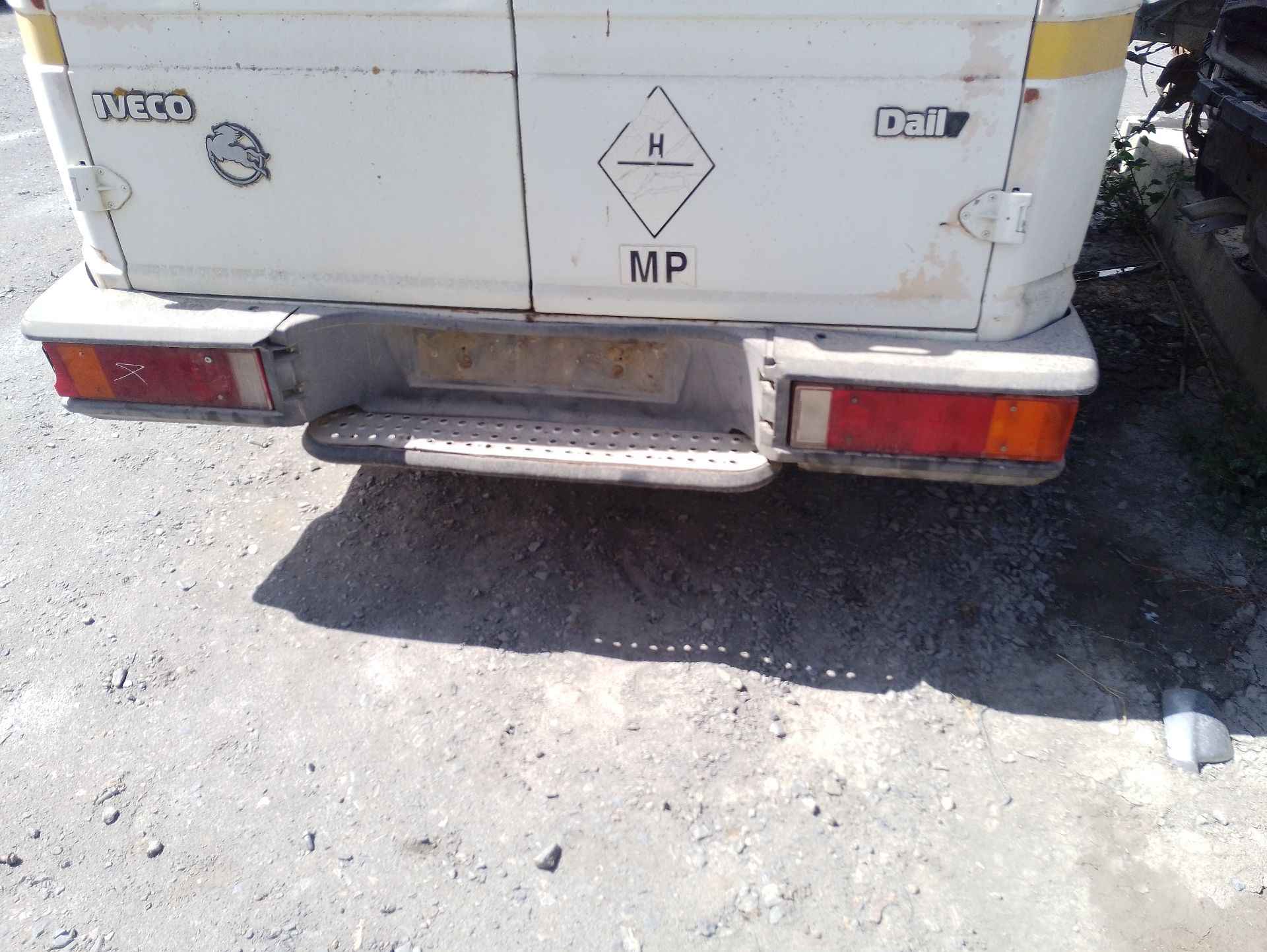 Recambio de paragolpes trasero para iveco daily ii furgoneta 30-8 (12914111, 12914112, 12914117, 12914131, 12914137,... referenc
