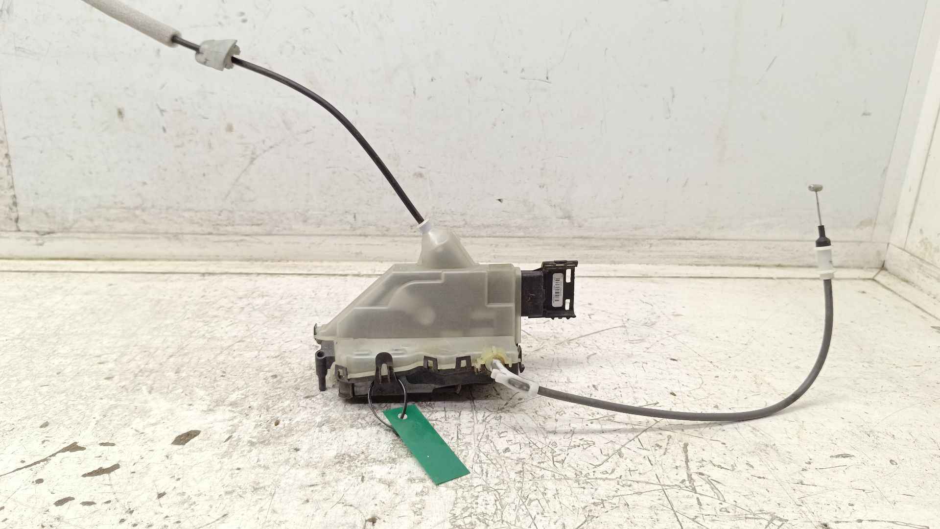 Recambio de cerradura puerta delantera derecha para citroën c3 c-series referencia OEM IAM PSA123980  