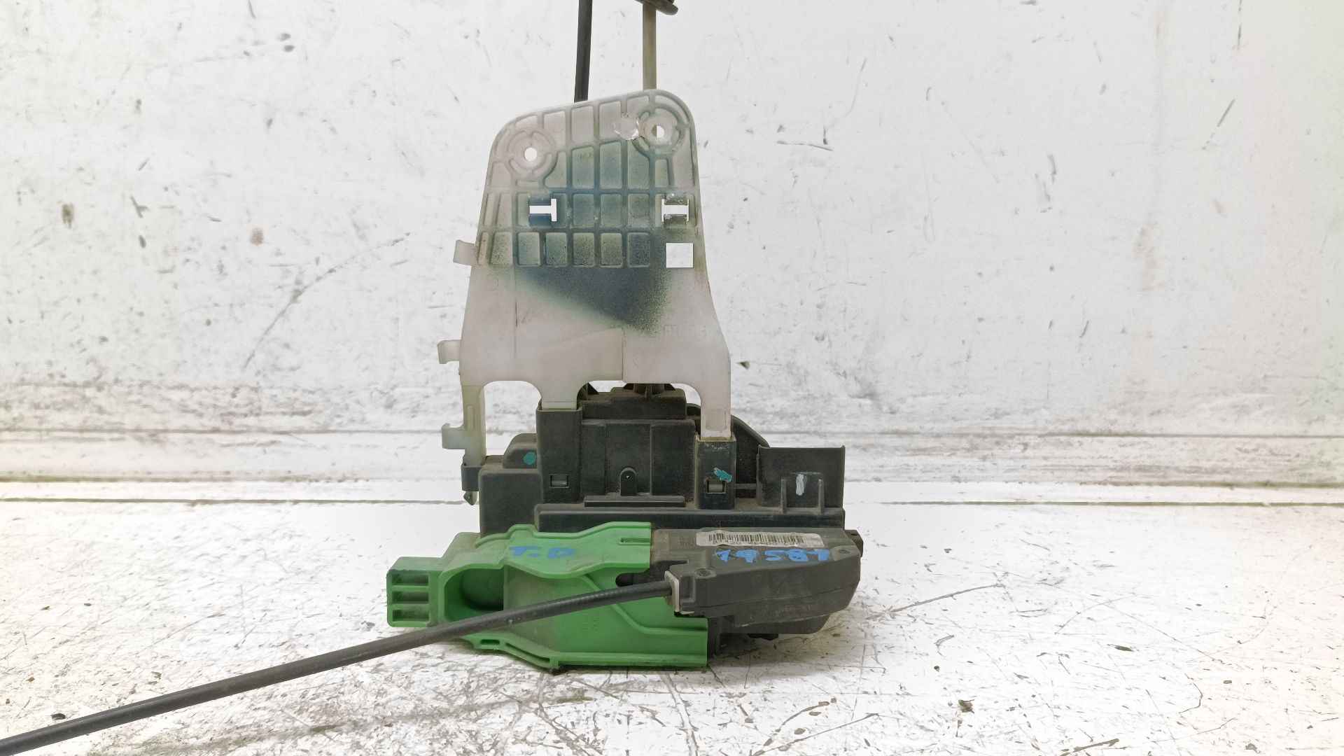 Recambio de cerradura puerta trasera derecha para hyundai i30 classic referencia OEM IAM   