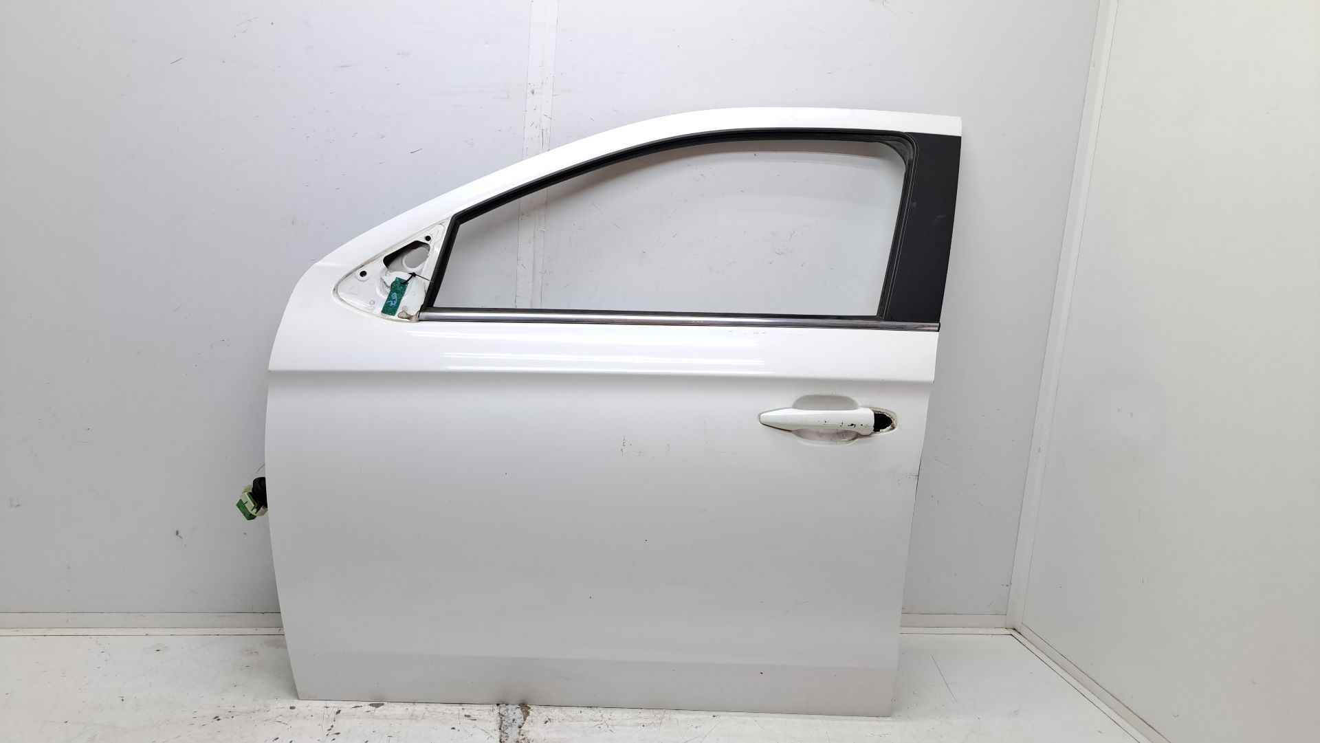 Recambio de puerta delantera izquierda para citroën c-elysee (dd_) 1.5 bluehdi 100 referencia OEM IAM 9803696580  