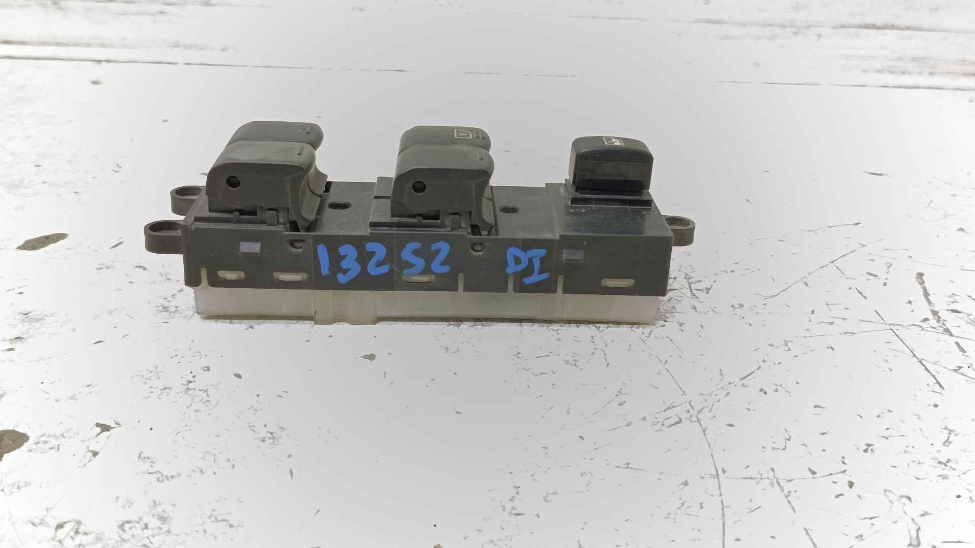 Recambio de mando elevalunas delantero izquierdo para nissan pathfinder (r51) 2.5 dci chrome referencia OEM IAM 254014X01D  